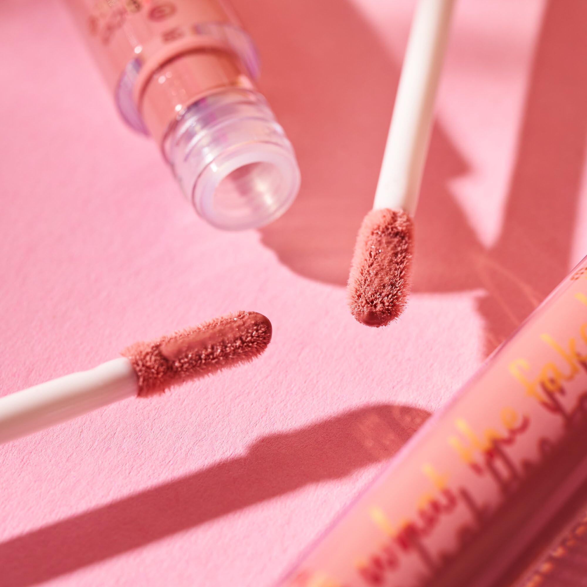 essence what the fake! PLUMPING LIP FILLER voluminizador labial, hidratar/humectar, con vitaminas, refrescar, brillante, reluciente (4.2ml)