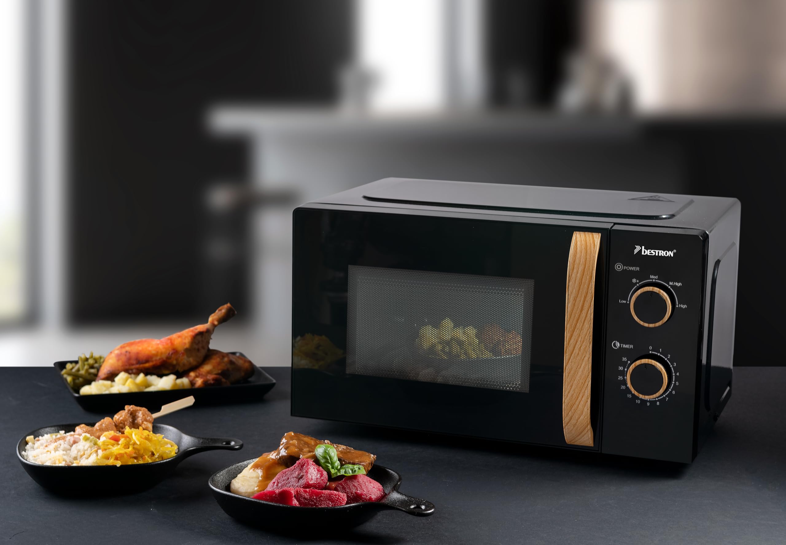 Bestron Four à micro-ondes, 700 W, panneau de commande en deux parties avec 5 niveaux et 35 min. minuterie, réglable en continu, avec plateau tournant de 25,5 cm pour toutes les tailles courantes