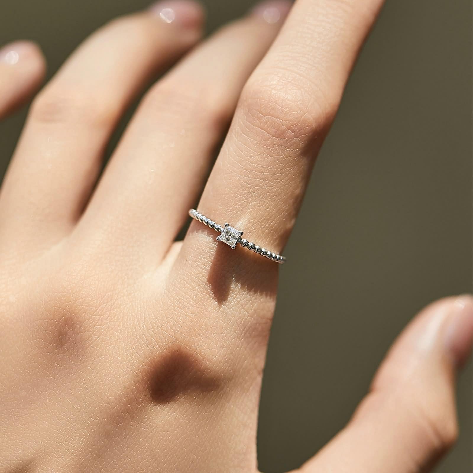 Anillo nupcial para mujer, anillo de compromiso de oro blanco 9 K/14 K, redondo con moissanita blanca cuadrada