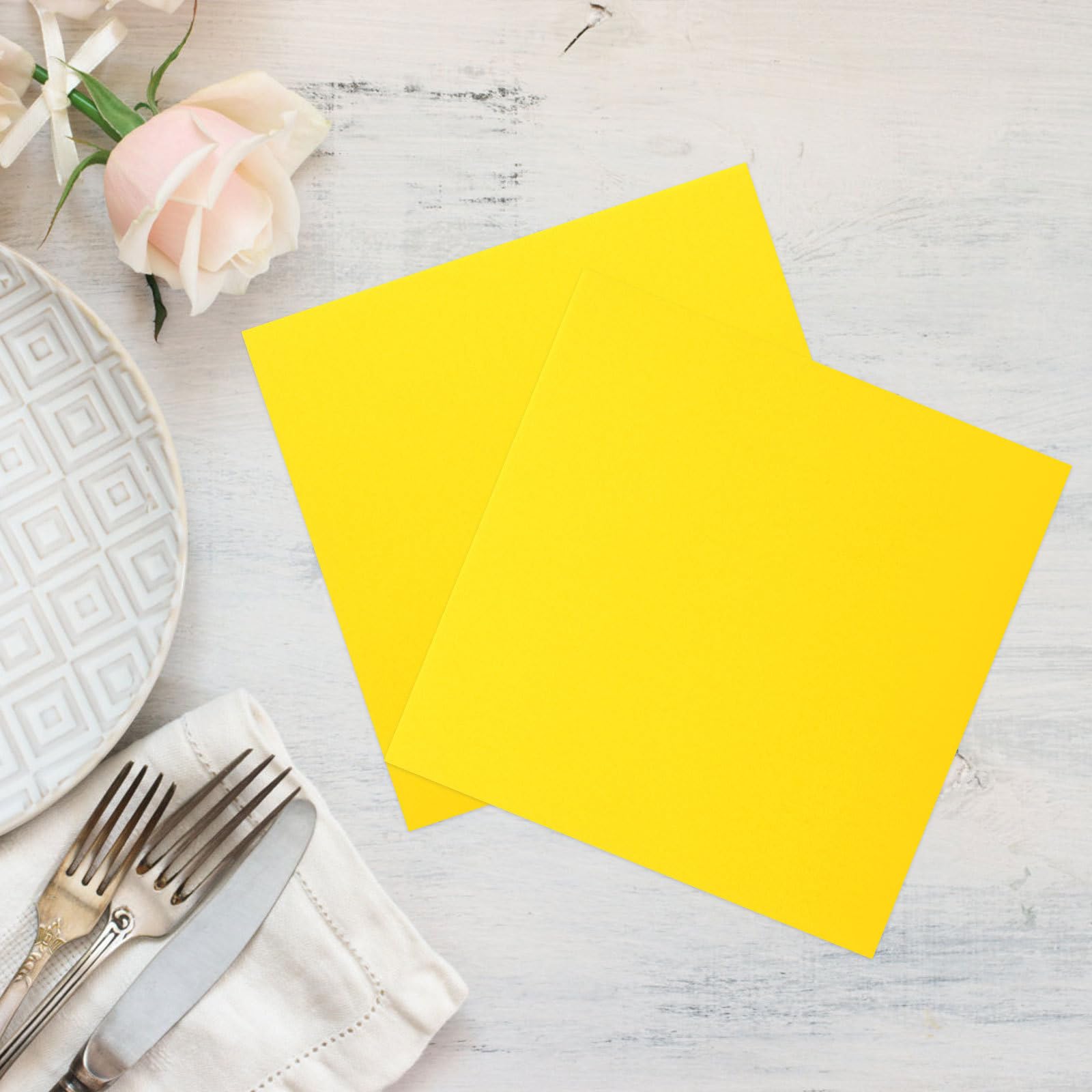 ibasenice Serviettes en Papier Élégantes et Chic Lot de 50 Épaisses et Douces Peau, Serviettes de Table pour Fêtes et Mariages