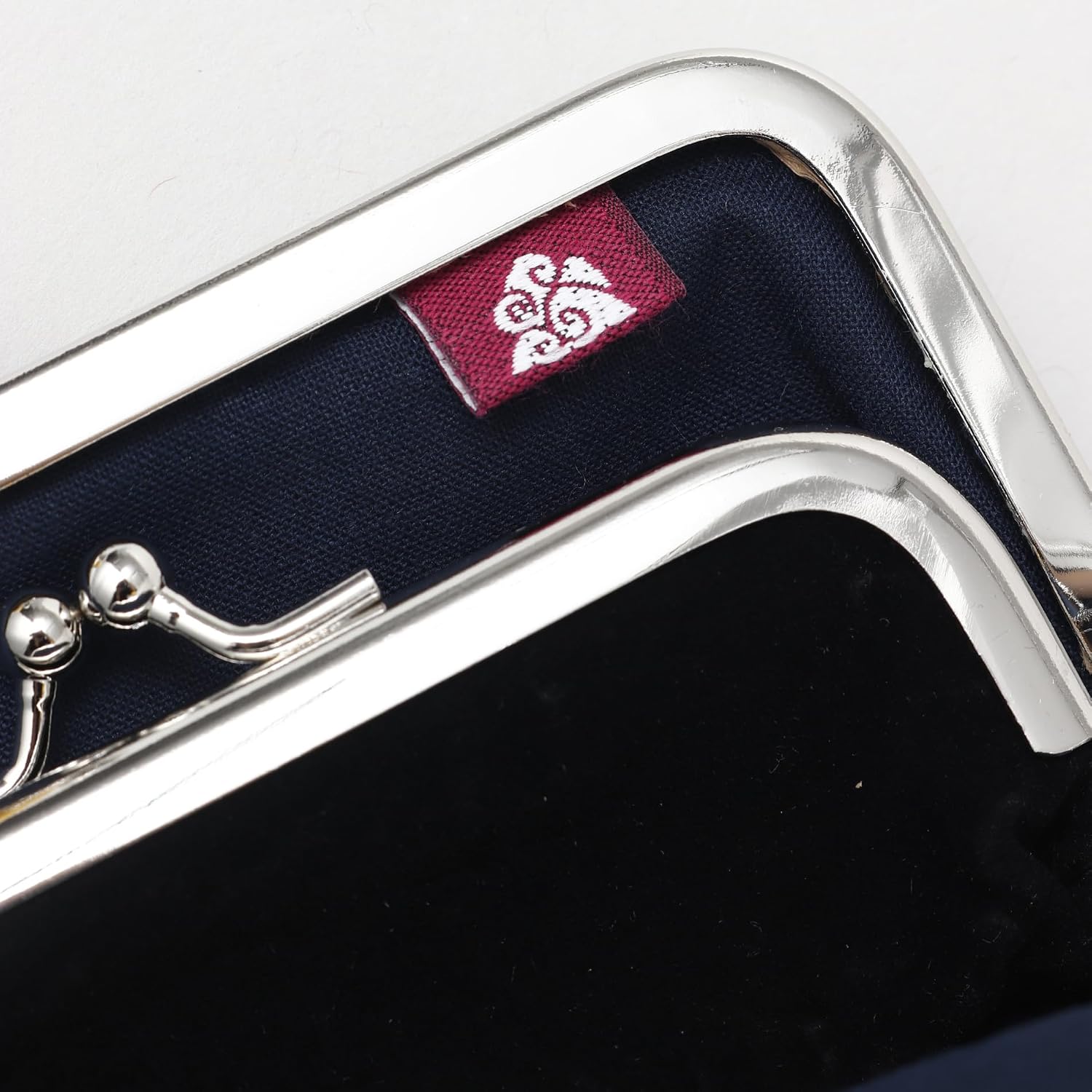 [倭物や Kaya] Gamaguchi - Purse with Clasp/Oriental Eastern European Design Japanese Retro Parent and Child Purse Partition JMP9104 Flying BIrdPURPLE