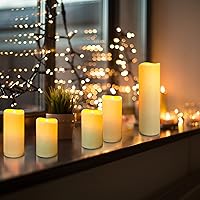 Vista 2 de Juego de velas sin llama de plástico YIWER, a batería, impermeables, 18 unidades: velas con cuerpo de cera marfil parpadeante, incluye