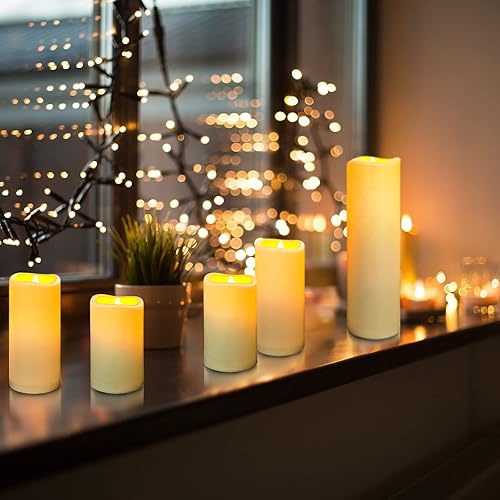 Miniatura 7 de YIWER Juego de 24 velas de plástico impermeables sin llama velas de pilar parpadeantes de color marfil con función de temporizador de 10 teclas con