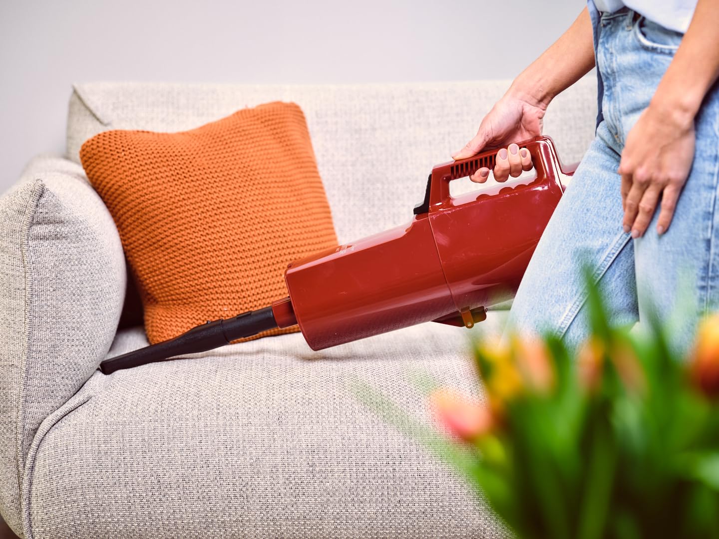 ETA Omega Handstaubsauger Contur Basic in Rot mit Beutel, Kabel, Fugendüse, Polsterdüse für Tierhaare