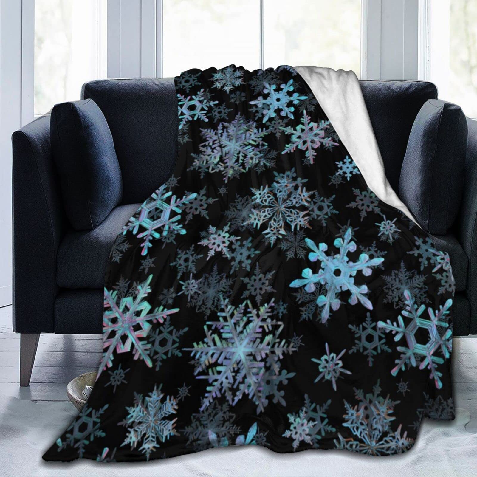 Lsjuee Christmas Snowflakes Throw Blanket Warm Cozy Blankets Lightweight Soft Cozy Flannel Winter Holiday Blanket for Sofa Couch Bed Office Xmas Gift 50"X40"