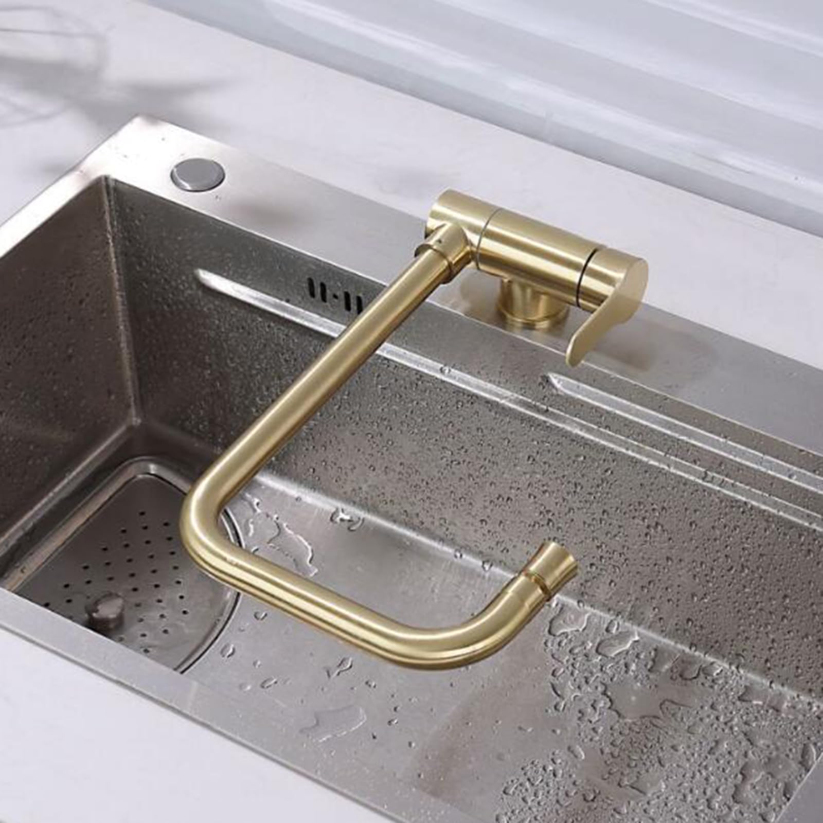 Robinet de cuisine rabattable pour ouvrir la fenêtre et laver de grands plats