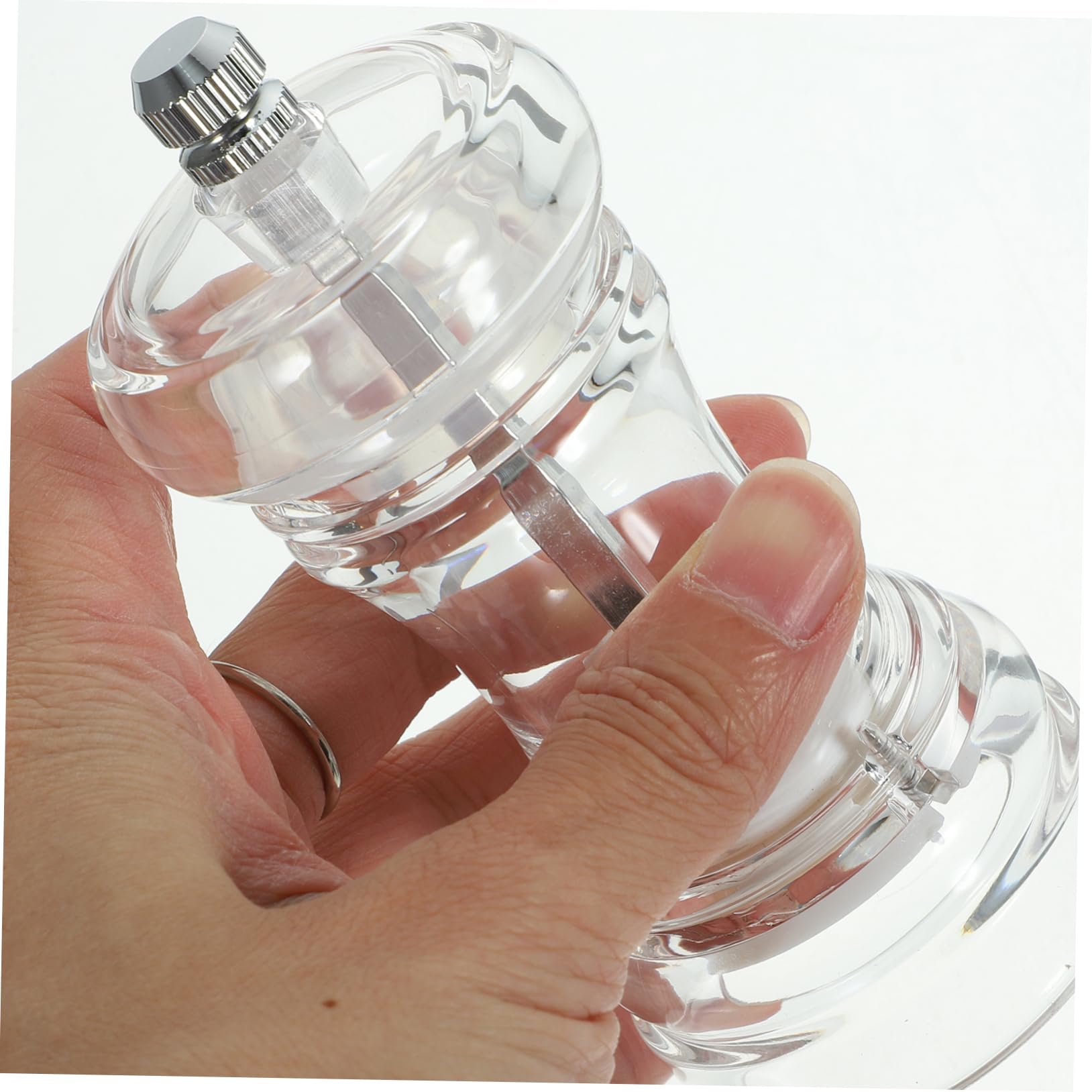 KICHOUSE Adjustable Coarseness Shaker Bottle for Pepper with Smooth Grinding Material and Comfortable Grip