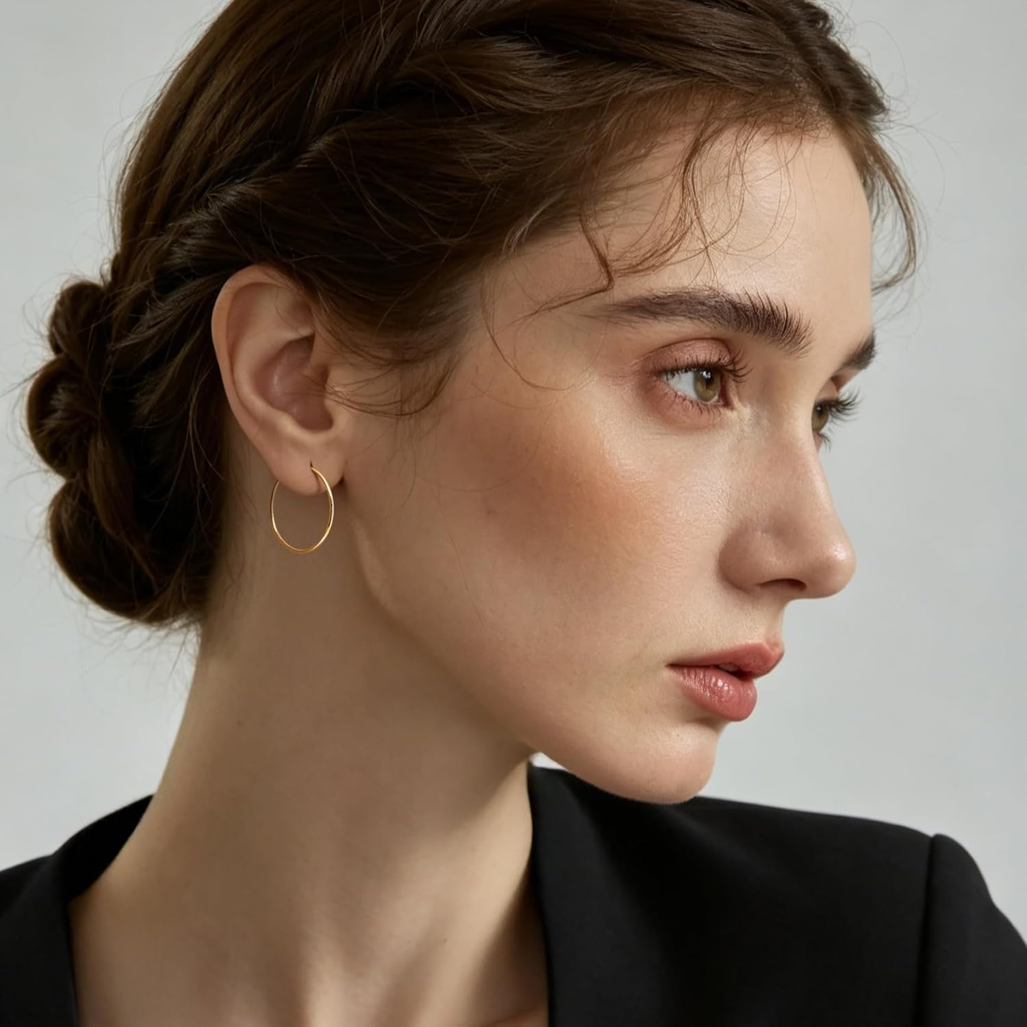 Thin Gold Hoop Earrings Dainty Gold Earrings for Women Trendy 14K Gold Hoop Earring for Women Hoops Earring Lightweight and Refined Hypoallergenic Earrings for Womens Hoops Earring 20/25/30/35/40/45/50mm