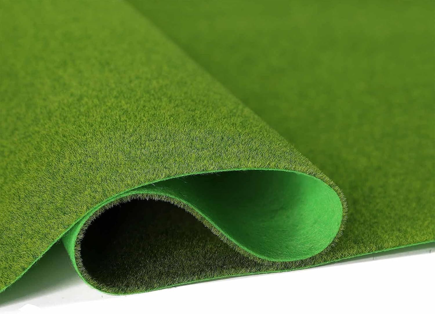 CP413GY Artificial Model Grass Mat Trains Grass Green 40 x 99cm or 16"x 38"for Decoration Craft Scenery Model DIY (3mm(0.11inch))