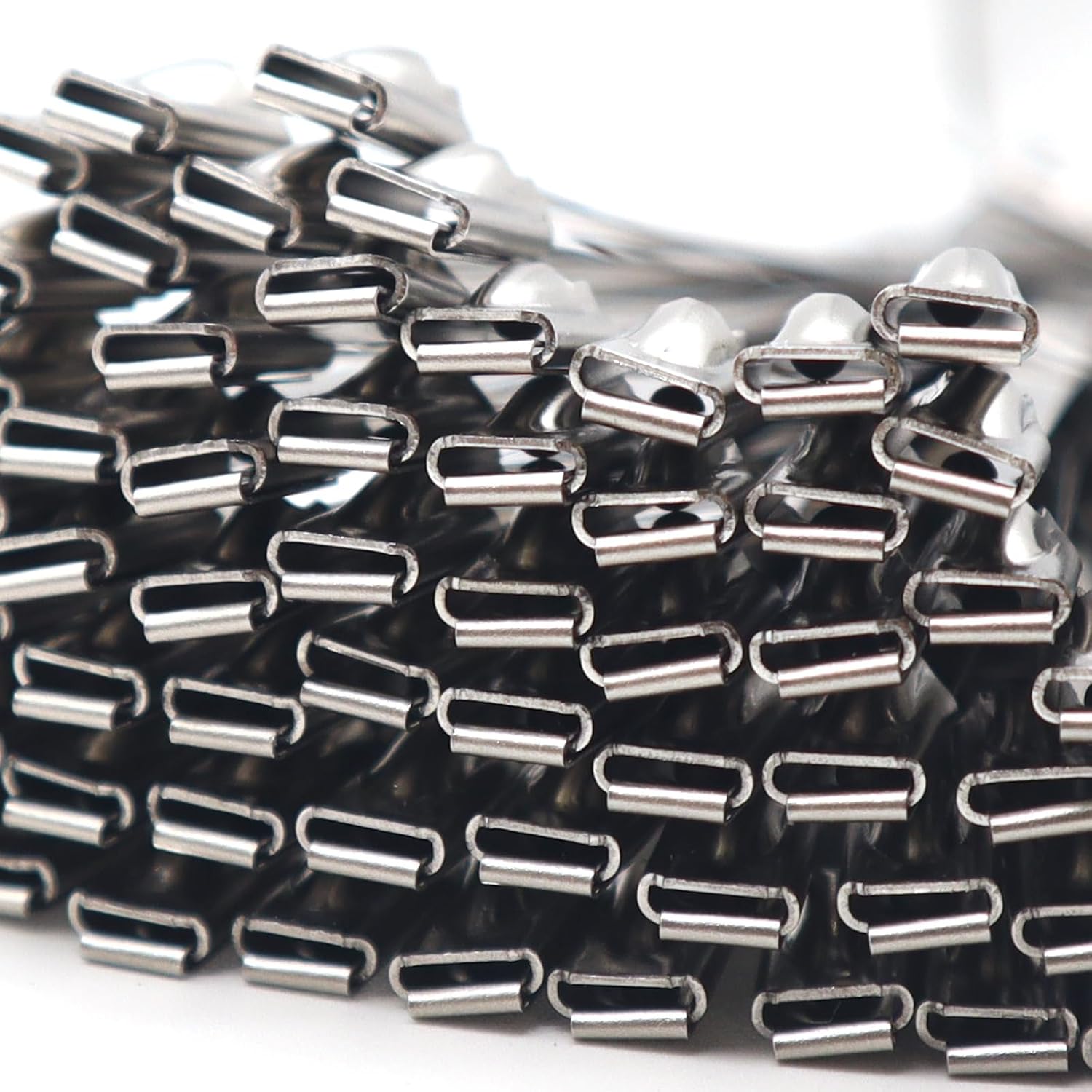 100pcs self-locking heavy duty stainless steel metal cable ties,Widely used in garages, gardens, factories, and outdoors (11.8inches)