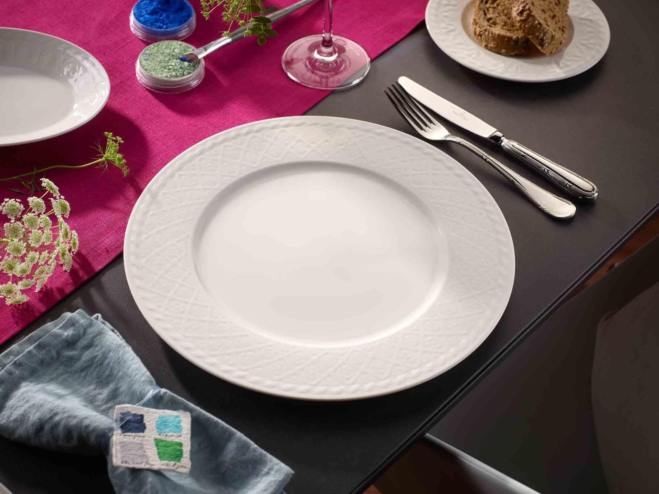 Villeroy & Boch Cellini Teller-Set 18-teilig, jeweils 6 Speiseteller Brotteller und Suppenteller, Traditionelles Kombiservice mit Relief-Verzierungen, Premium Porzellan, Weiß
