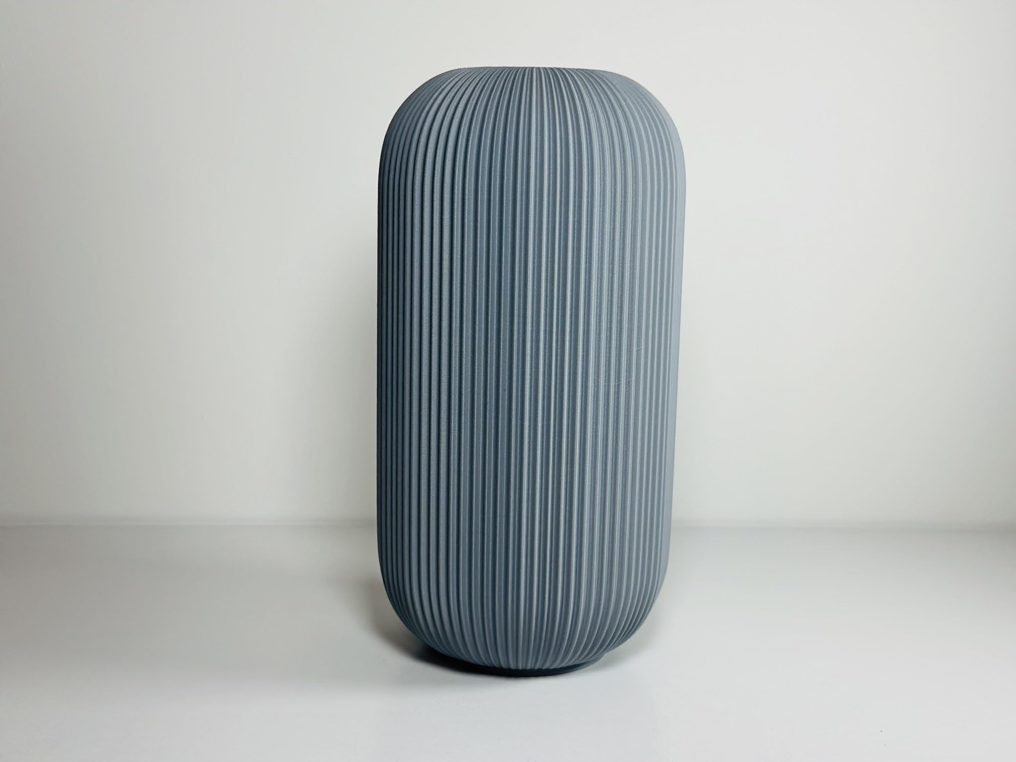 Vase Hadès Gris Cendré au design moderne et minimaliste de 15 cm pour intérieur