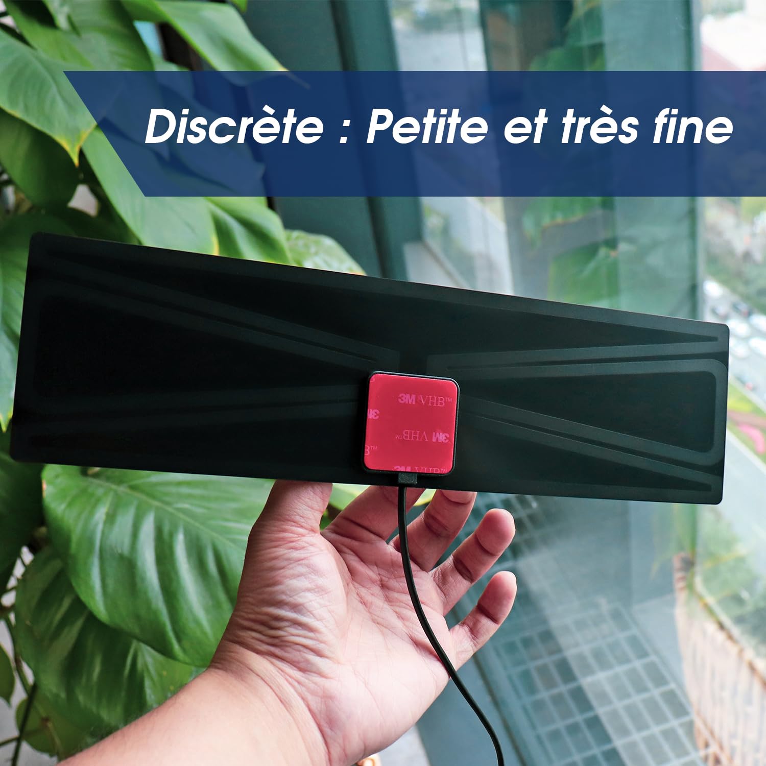 August DTA420 - Antenne TV Intérieur Puissante TNT HD – Haut Gain Extra Plate Discrète Attache Fenêtre Vitre Mural Autocollante Universelle Télévision Numérique - Noir