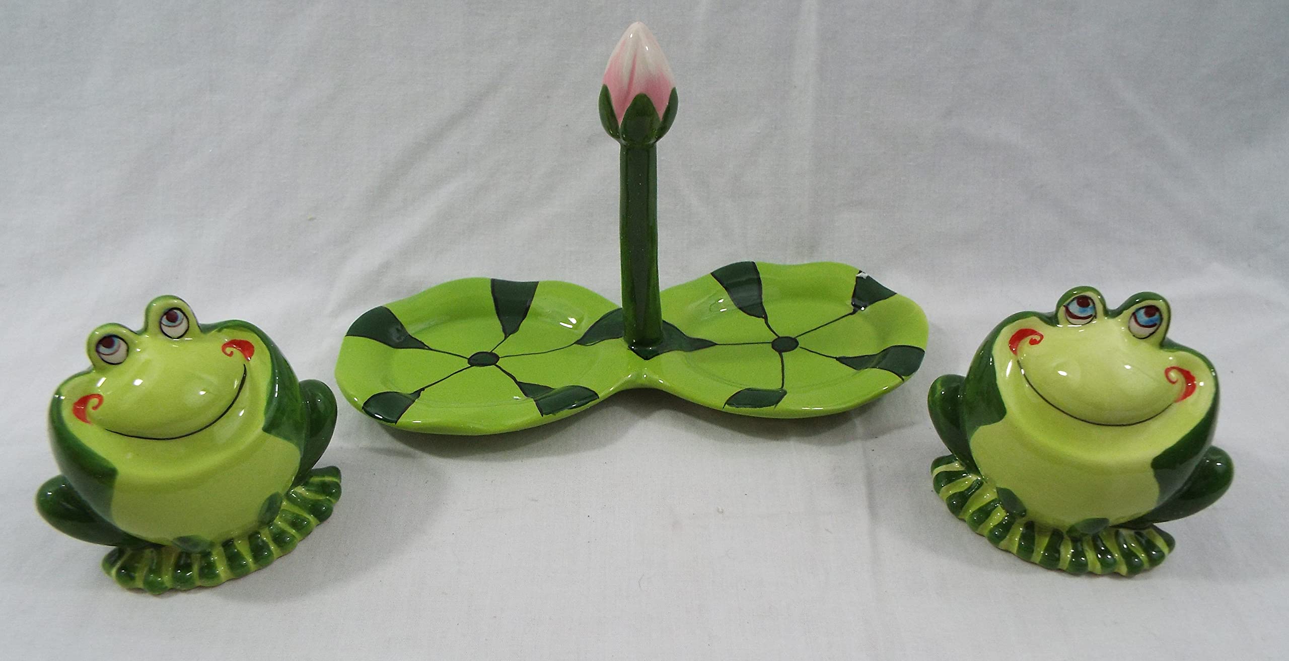 3 Piece Frog Salt + Pepper Shakers With Lily Pad Tray