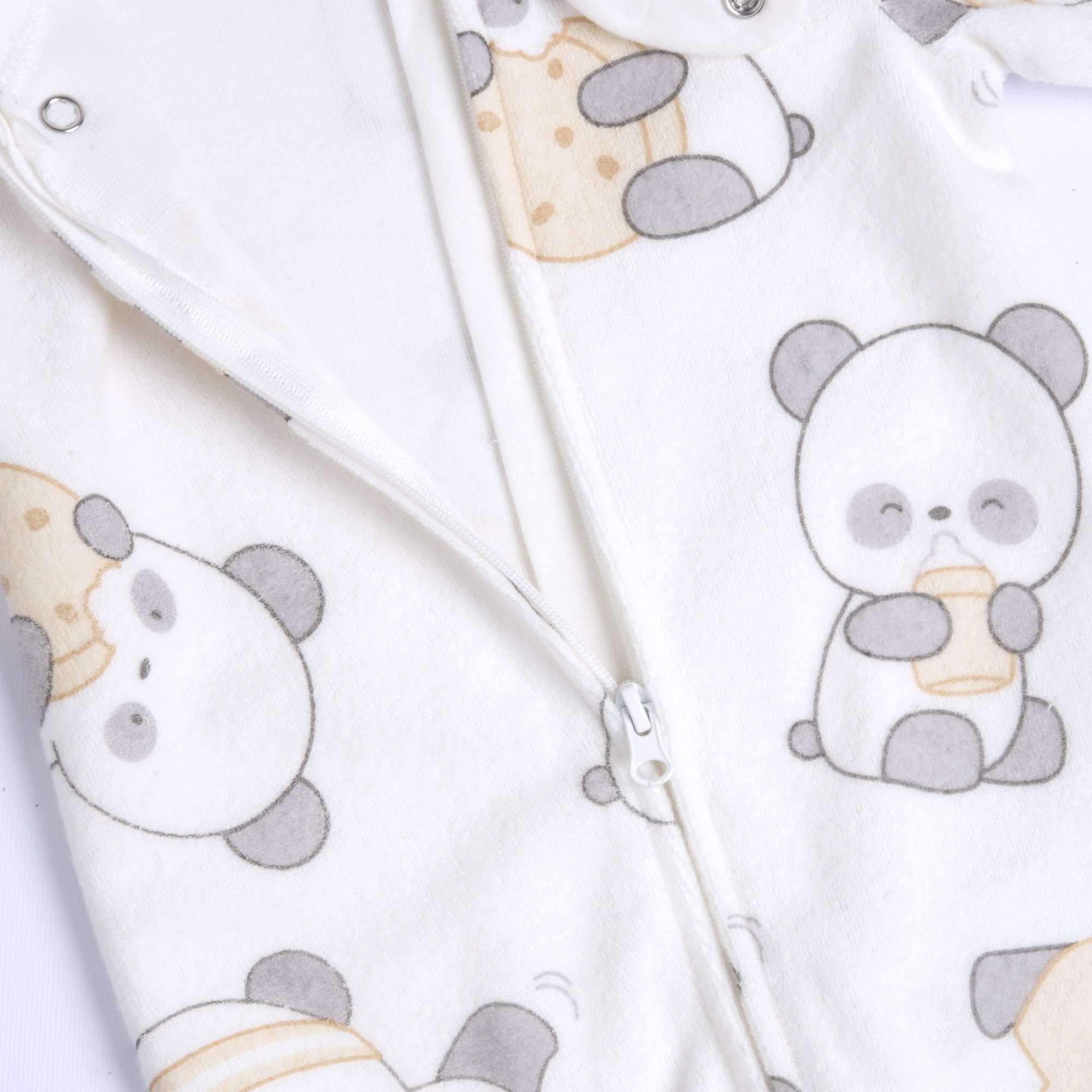 Chicco, Tutina Neonato/Neonata, con Comoda Apertura Frontale con Zip, in Caldo e Morbido Tessuto, Lavabile in Lavatrice, Abbigliamento Neonato/Neonata 0-24 Mesi, Idea Regalo Nascita, Designed in Italy