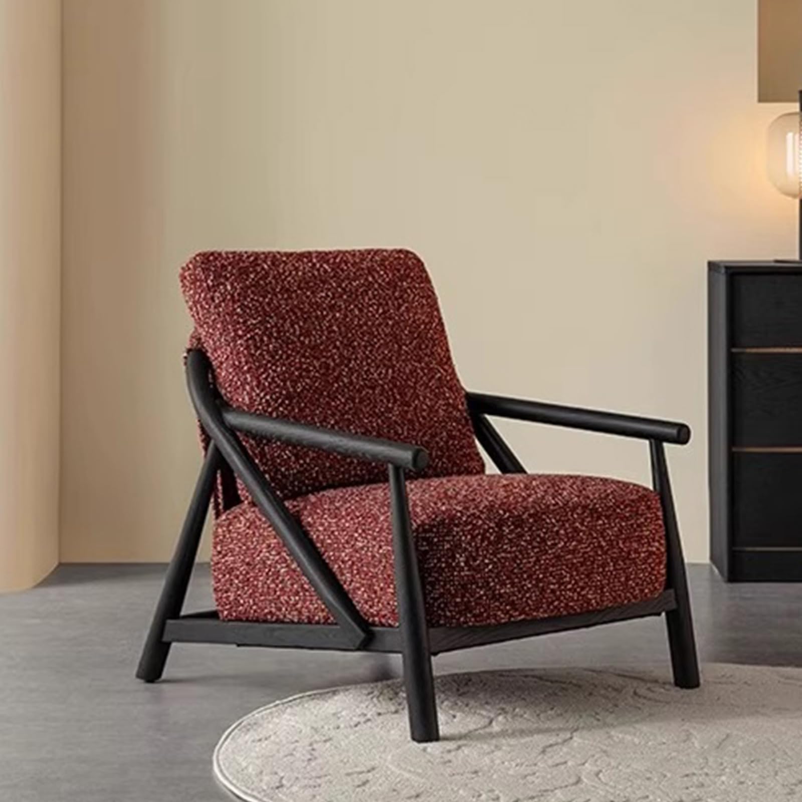 Poltrona da salotto moderna e accogliente con braccioli completi, perfetta per soggiorno, camera da letto o balcone, ideale per leggere e rilassarsi, design elegante