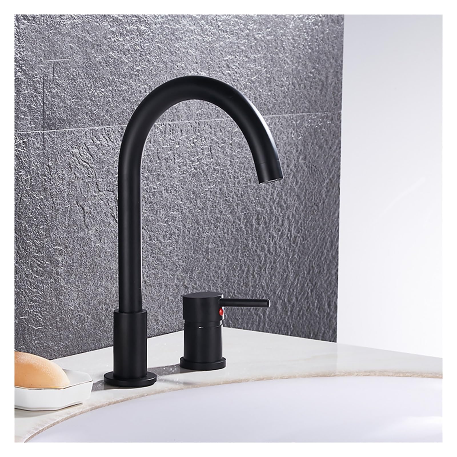 Robinet d'évier de bar compact noir orientable pour petit espace