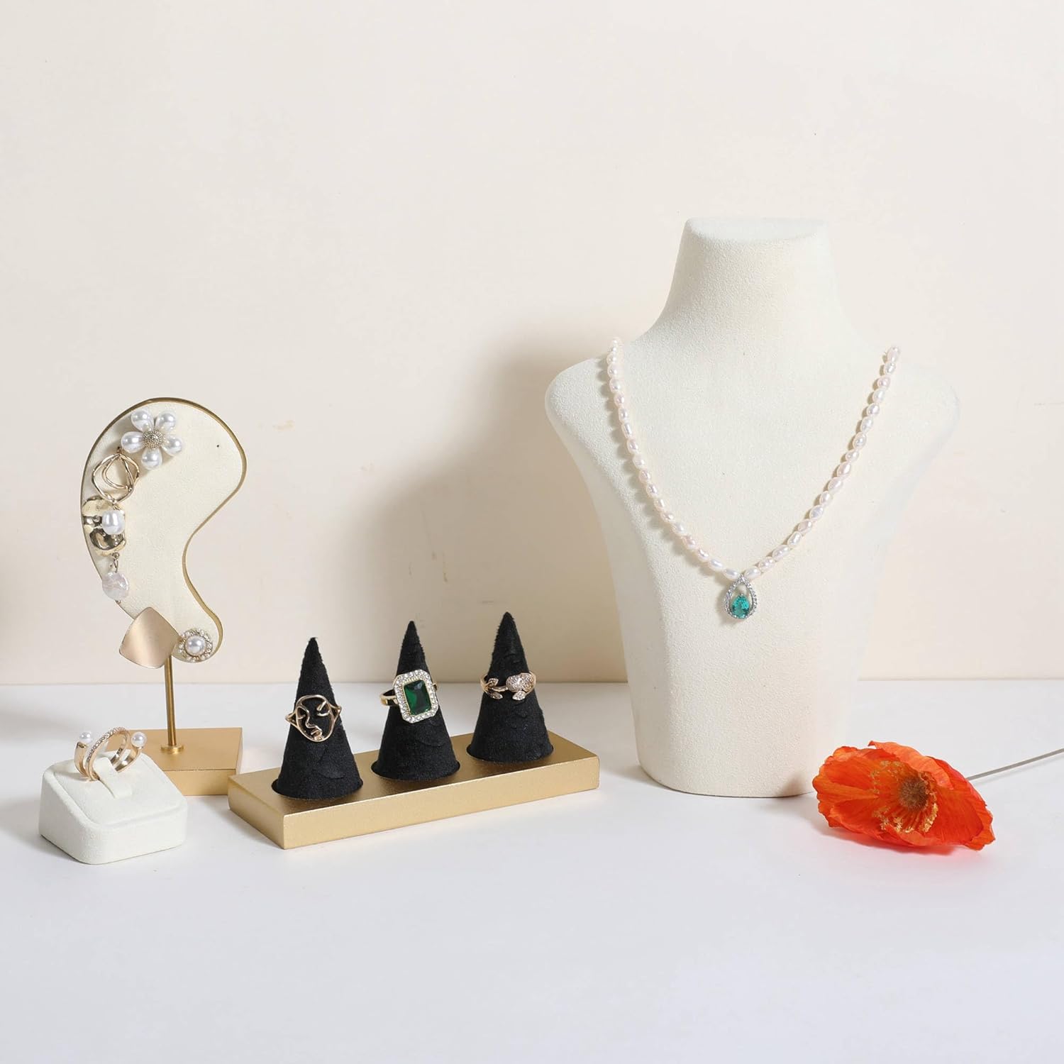 Jewelry Necklace Display Bust, Medium Size Beige Mannequin Jewelry Display Stand for Necklaces, Elegant Microfiber Jewelry Storage Holder for Home, Boutique & Gift Use【Medium, Beige】