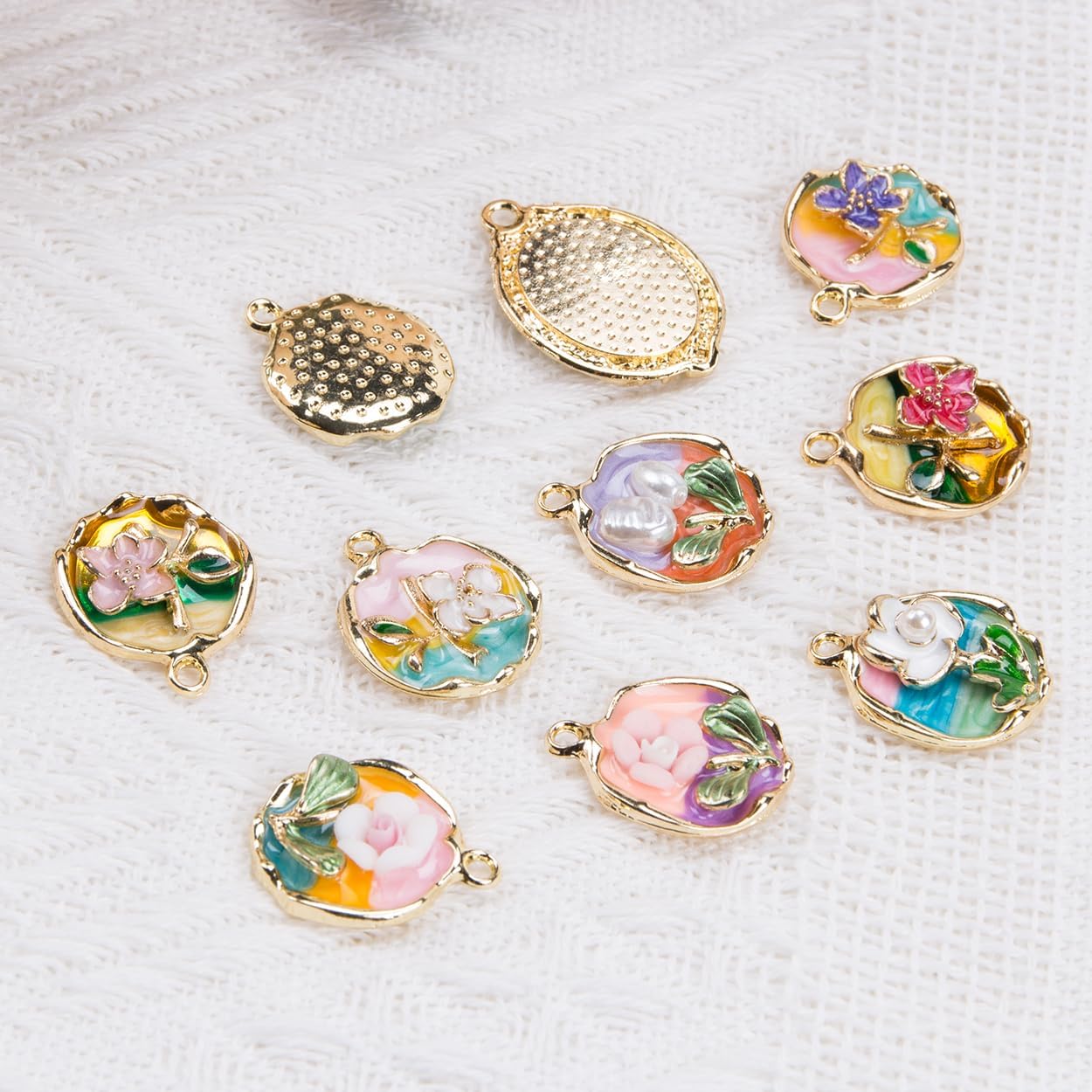 SaiDian 20Pcs Elegant 3D Flower Pendants Vintage Enamel Floral Charms for Jewelry Making Zinc Alloy Painting Charms for Bracelets Necklaces Earrings DIY Crafters and Jewelry Designers - Image 5