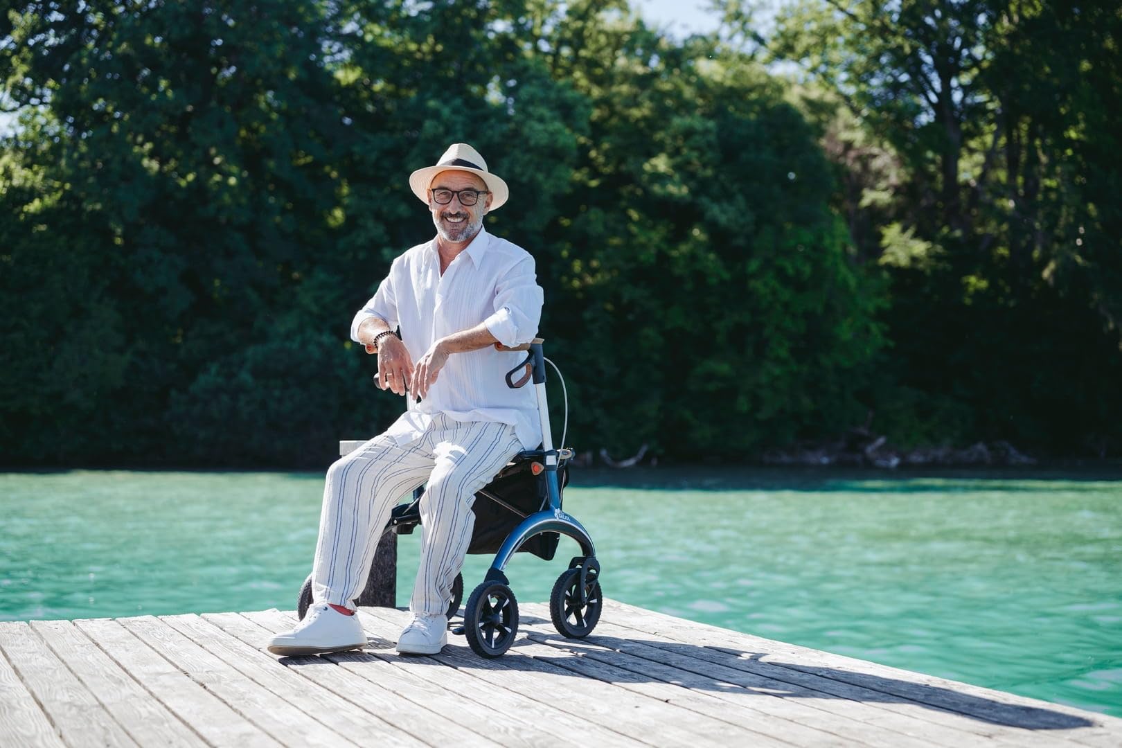 Saljol Rollator z włókna węglowego 5,6 kg składany z siedziskiem niebieski CR54