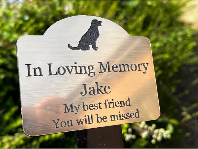 Personalised Dog Memorial Plaque Remembrance Stake - Available in Silver and Gold Metallic Acrylic, Outdoor, Waterproof, Grave Marker, Plant Marker, Tribute for Remembering Loved Pet.