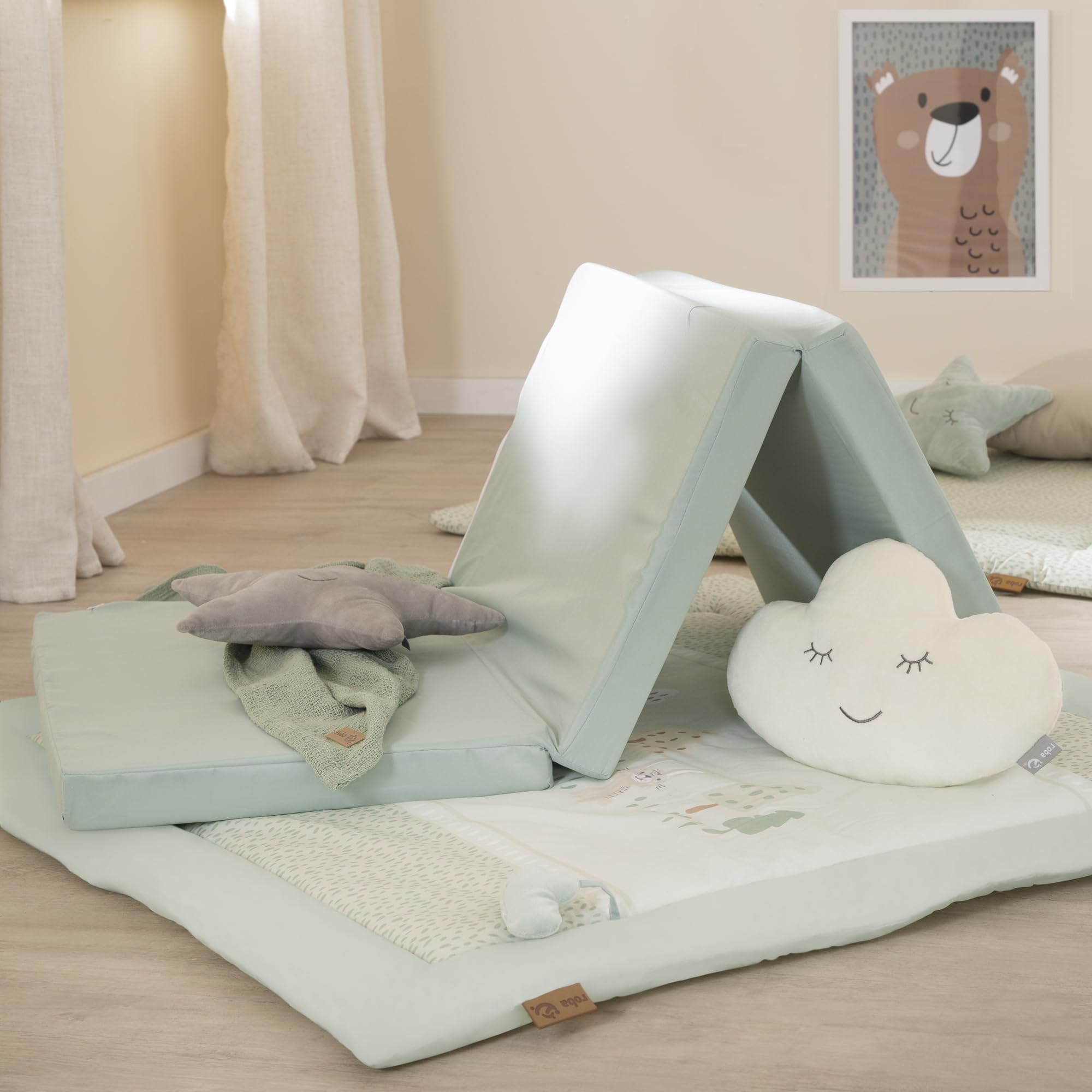 roba Tapis de Jeu Woodland Buddies 100 x 100 cm - Rembourrage Doux - Tapis d’Éveil Bébé dès la Naissance - Surface en Coton - avec Appliqués Nuages & Motif Forêt - Vert Pastel