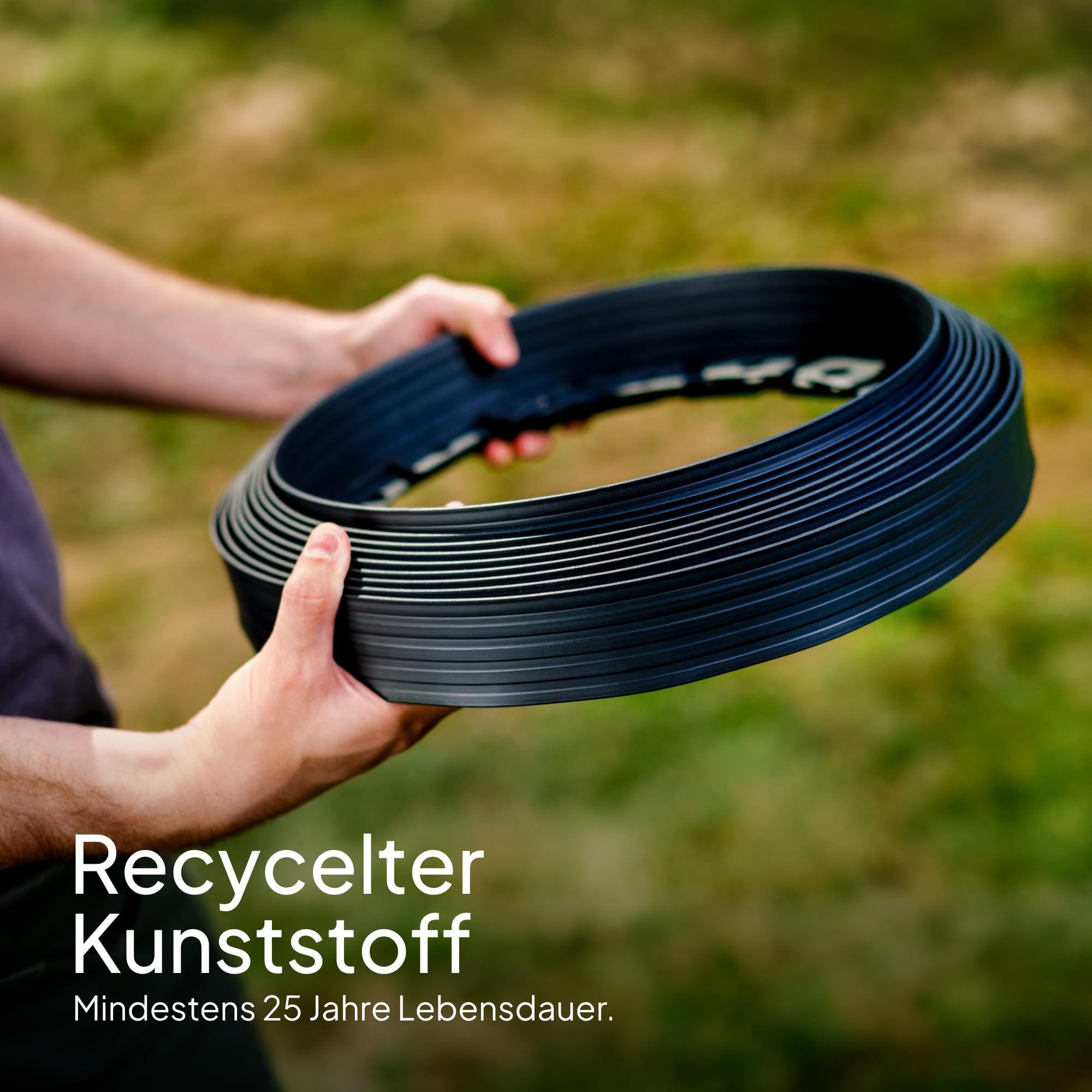 Flexible Rasenkante Kunststoff (10 m, schwarz) mit 30 Erdanker - Höhe 50 mm - Unsichtbare Raseneinfassung aus recyceltem Plastik - Leicht zu verarbeiten