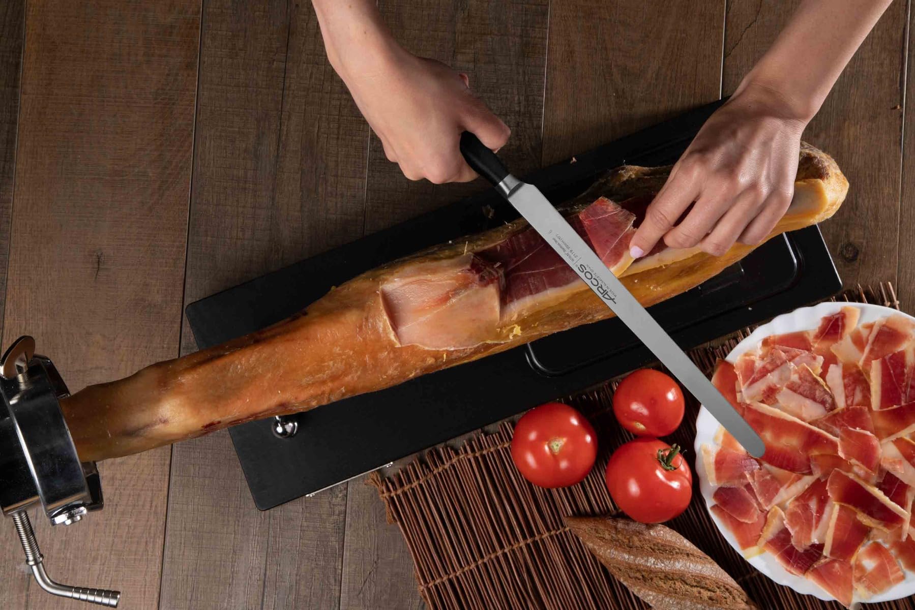 Arcos Couteau à Jambon Forgé 250 mm – Couteau de Cuisine Professionnel, Résistant à la Rouille et à la Corrosion, Lame Flexible et Bord Lisse – Couleur Noire, Série Clara