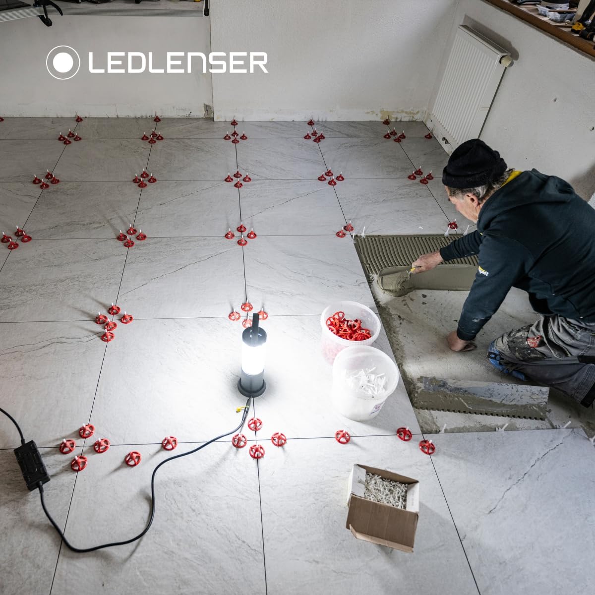 Ledlenser AL10R Latarnia robocza z możliwością ładowania, super jasna 6300LM przenośna i wtykowa lampa, montowalna, zewnętrzna wodoodporna IP67, bateria do 9,5H, lampa LED do warsztatu, garażu