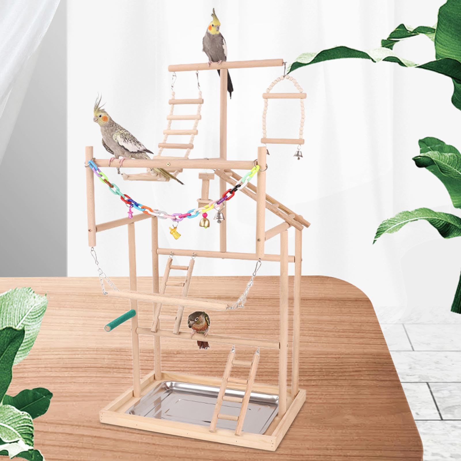 Supporto da gioco in legno per pappagalli con altalena da arrampicata e mangiatoie. Spazio divertente per coinvolgere i piccoli uccelli. Supporto da