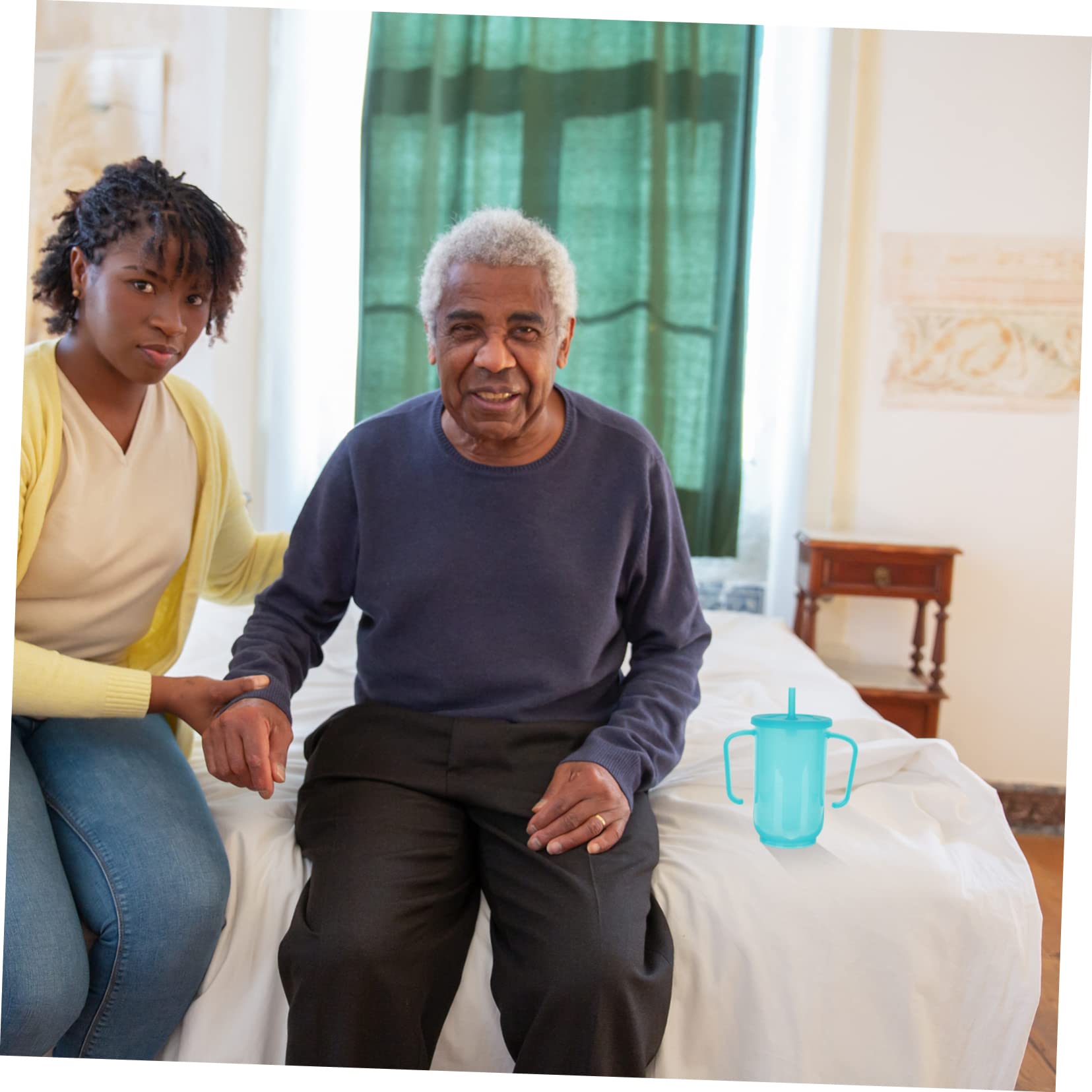 PACKOVE 3 Piezas Taza de Alimentación Líquida con Pajita para Pacientes Postrados Copa Ergonómica para Ancianos y Discapacitados Diseño Antiderrames y Agarre para Agua