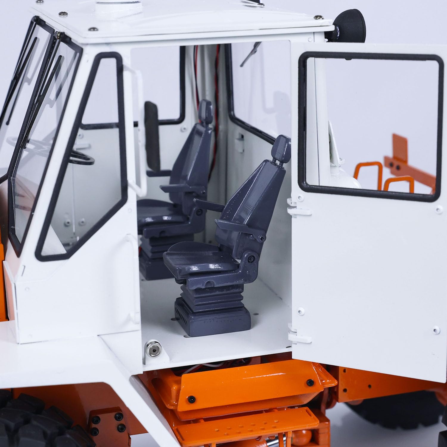 1/12 Metall-RC-Hydraulik-Traktor T150K Ferngesteuerter landwirtschaftlicher Traktor