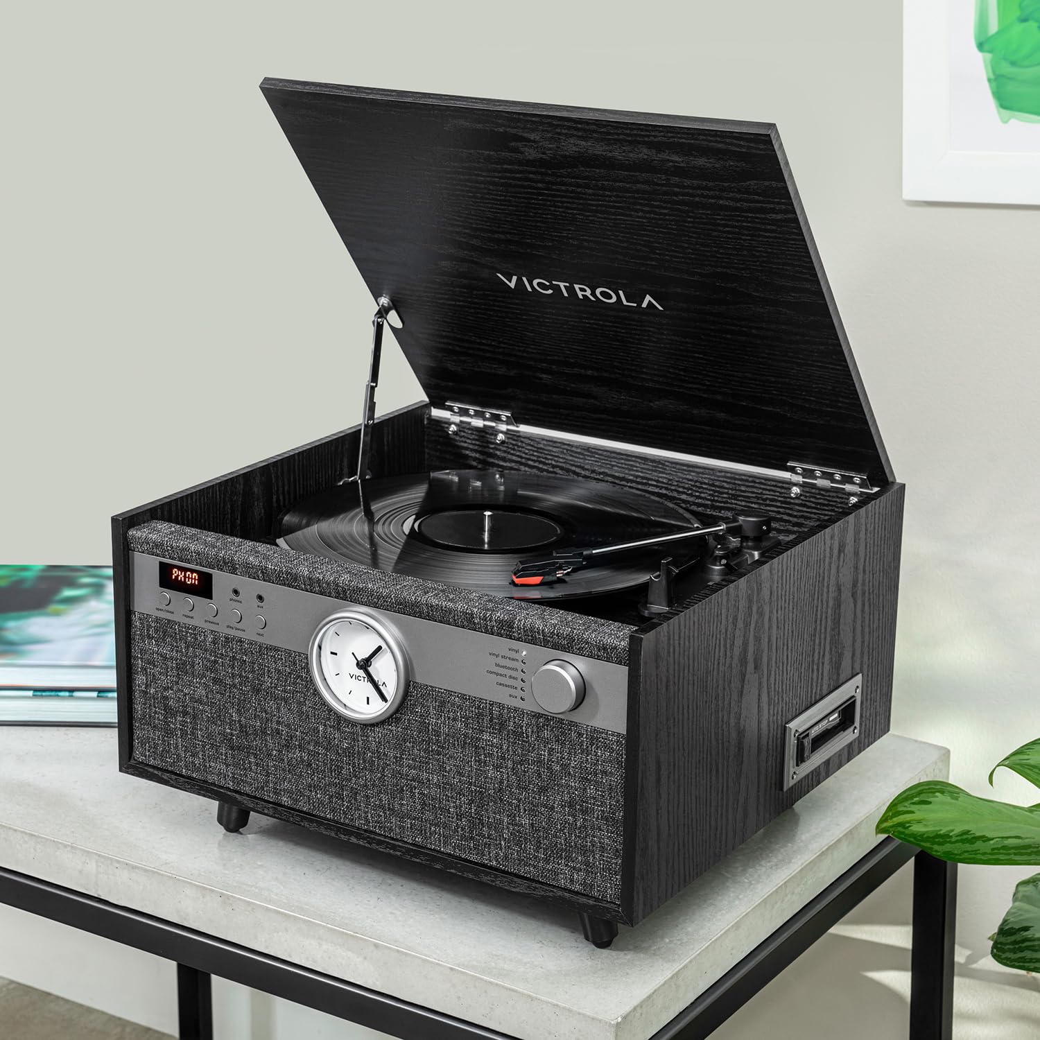 Victrola Century Signature+ Centre de Musique Bluetooth 6 en 1 avec Horloge Noir