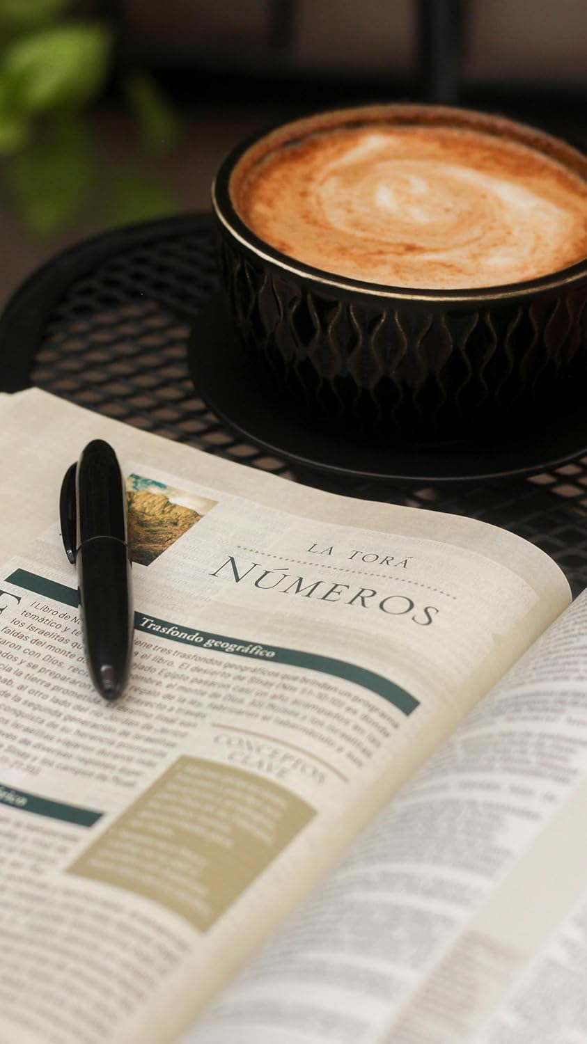 RVR, Biblia de estudio trasfondo cultural (El contexto lo cambia todo), Tapa dura, Interior a color, Comfort Print: Explora el mundo antiguo de la Escritura (Spanish Edition)      Hardcover – September 2, 2025