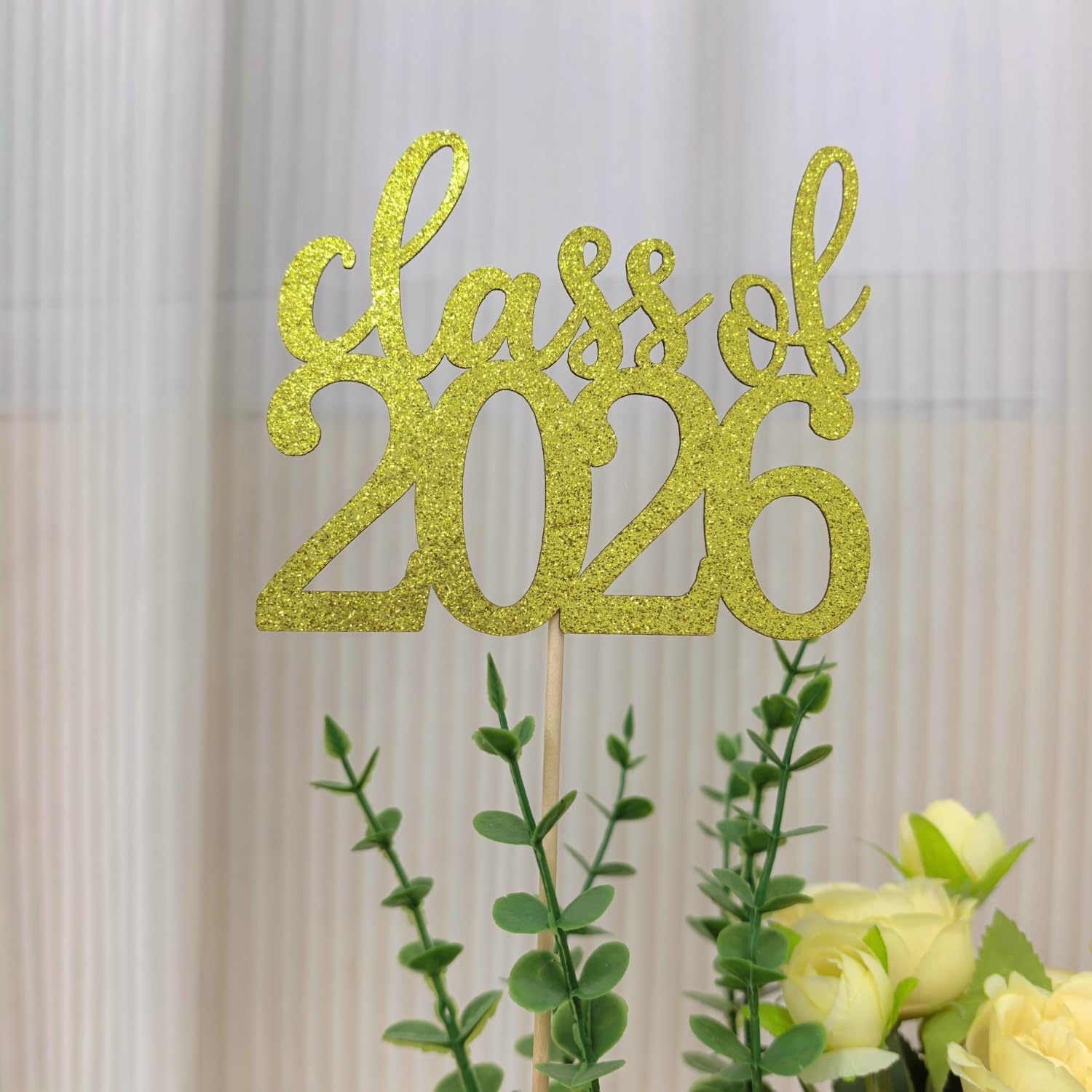 ALISSAR 12 Pack Pre-Assembled Double Sided Class of 2026 Graduation Centerpiece Sticks with 12 Pack Blank Kraft Tags & 32.8ft Twine – Graduation Table Decorations & DIY Party Decor(gold)