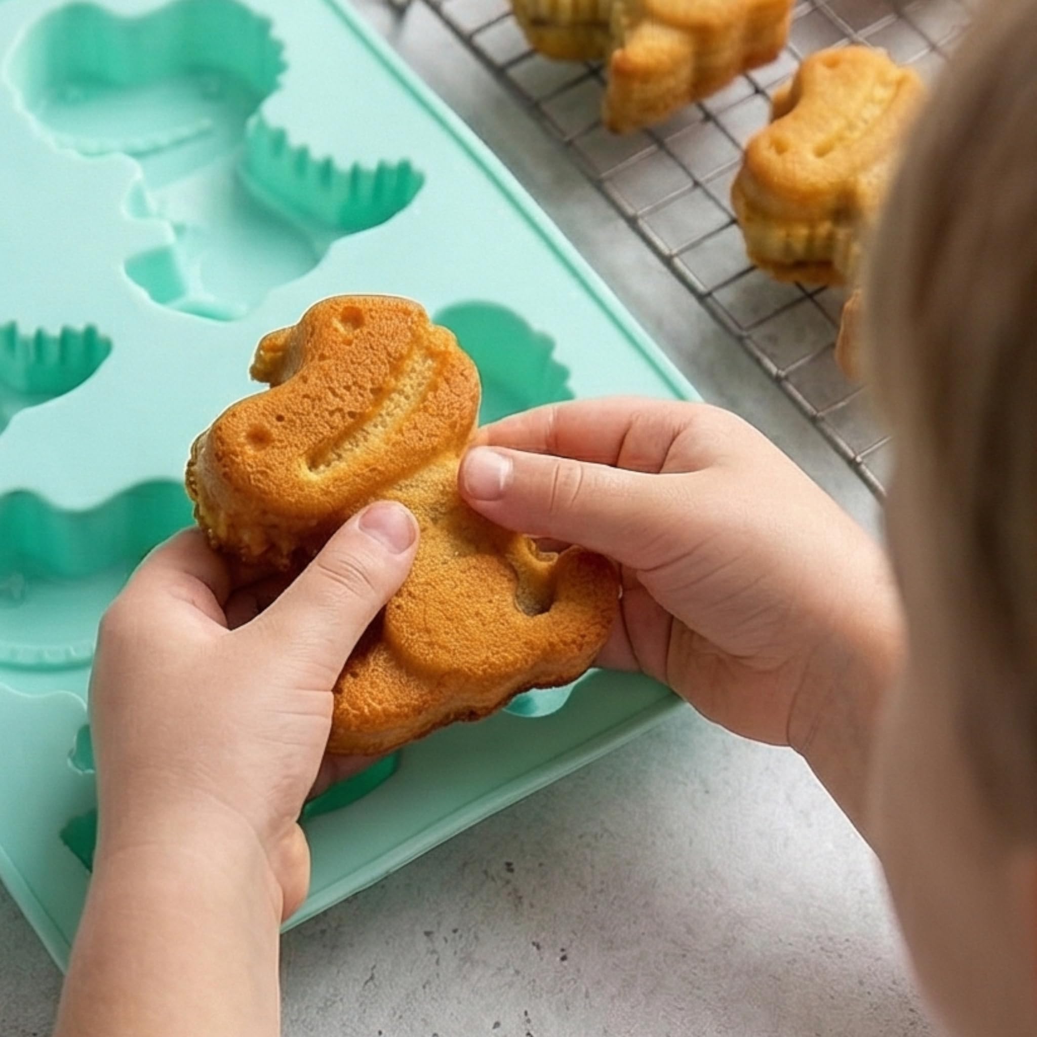 MIJOMA Forma do muffinek dla dzieci – silikonowa forma do pieczenia z motywem zwierzęcym – nie zawiera BPA i nadaje się do kontaktu z żywnością – 6 zagłębień – nadaje się do wielokrotnego użytku