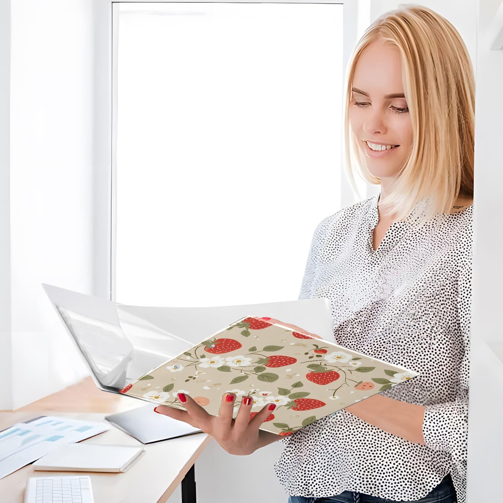 Raccoglitori ad anelli con 3 anelli, 3,8 cm, fragole e fiori bianchi, decorativi, rotondi, con clip in metallo, organizer per casa e ufficio, confezione da 2