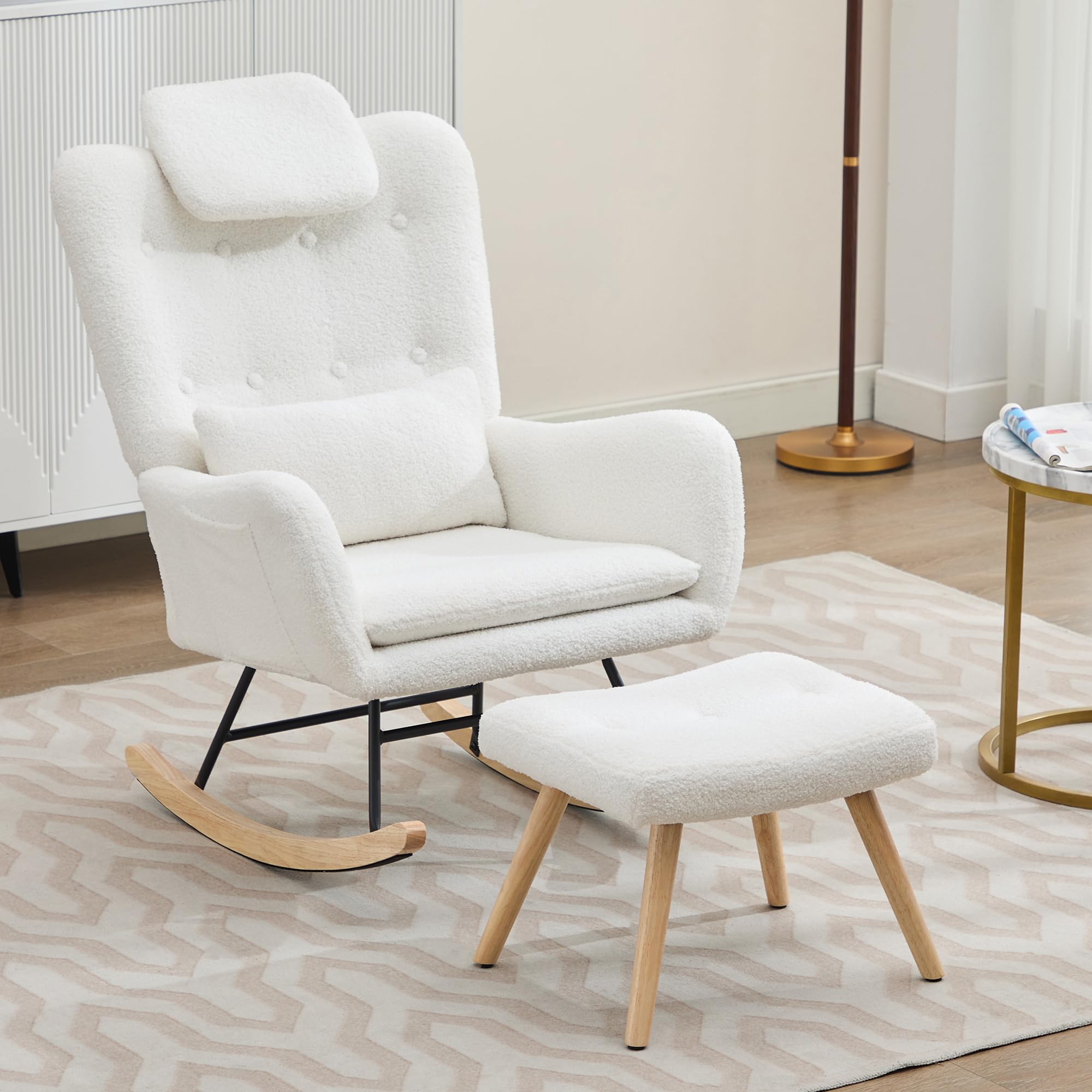 Merax Fauteuil à bascule avec tabouret - Chaise relax ergonomique en velours Teddy avec accoudoirs, coussins de nuque et lombaires - Pieds en bois - Charge maximale : 100 kg - Pour chambre à coucher