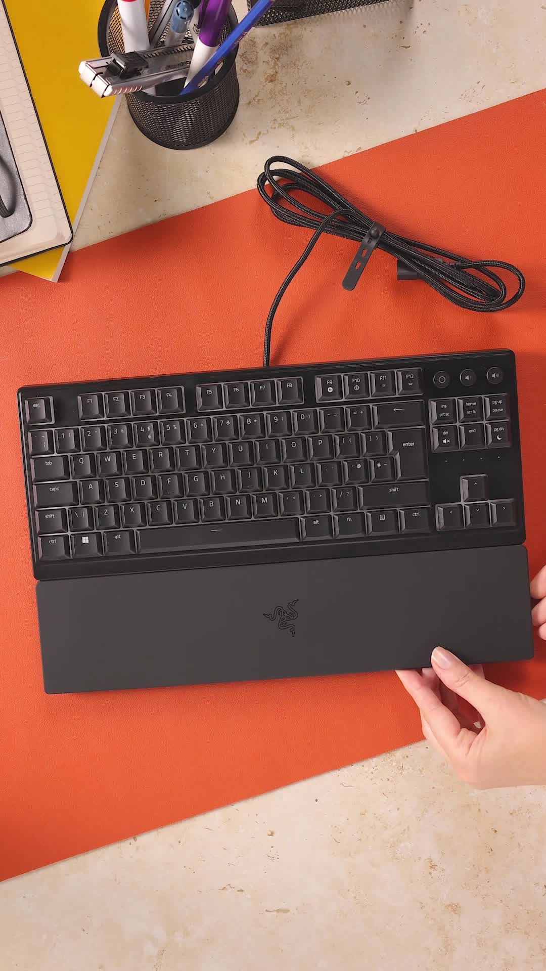 Razer Ornata V3 X Gaming-toetsenbord met laag profiel (stille membraanschakelaar, uv-gecoate toetsen, duurzaam en lekvrij design), ES-design, zwart