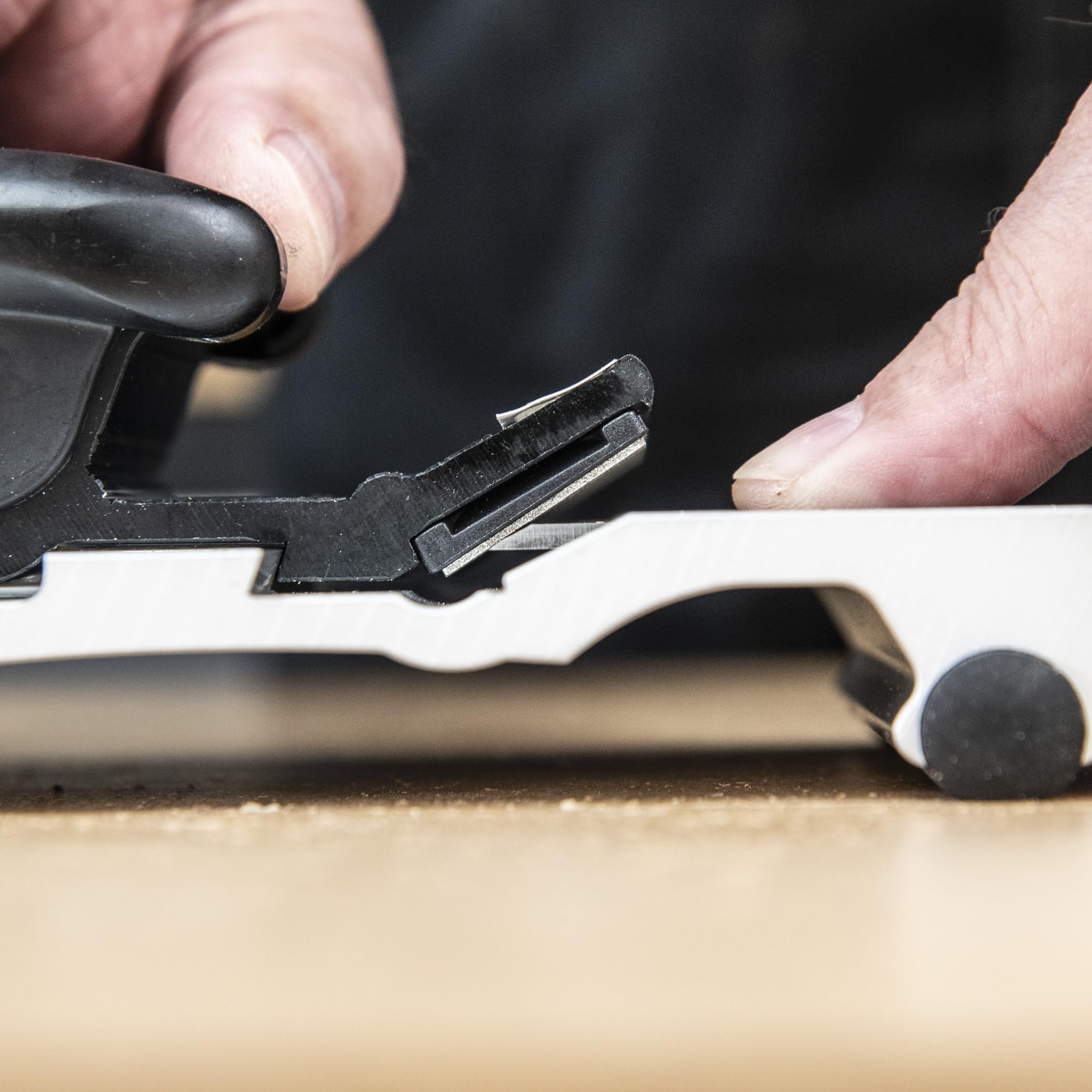 Trend Fast Track MK2 ostrzałka z 4 kątami i uchwytami magnetycznymi | Precyzyjne ostrzenie dłut i strugów 3–65 mm, 4 kąty, magnetyczne uchwyty kamieni i ergonomiczny chwyt. FTS/KIT/MK2