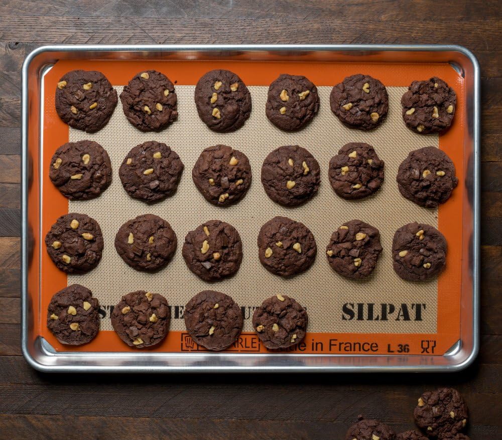 Sasa Demarle Silpat Premium Non-Stick Silicone Baking Mat, Big Sheet Pan Size (2/3 Sheet Pan) for a 15''x 21'' Sheet Pan - 13.58''x 19.5'' - ONE MAT ONLY - by Pastry Chef's Boutique