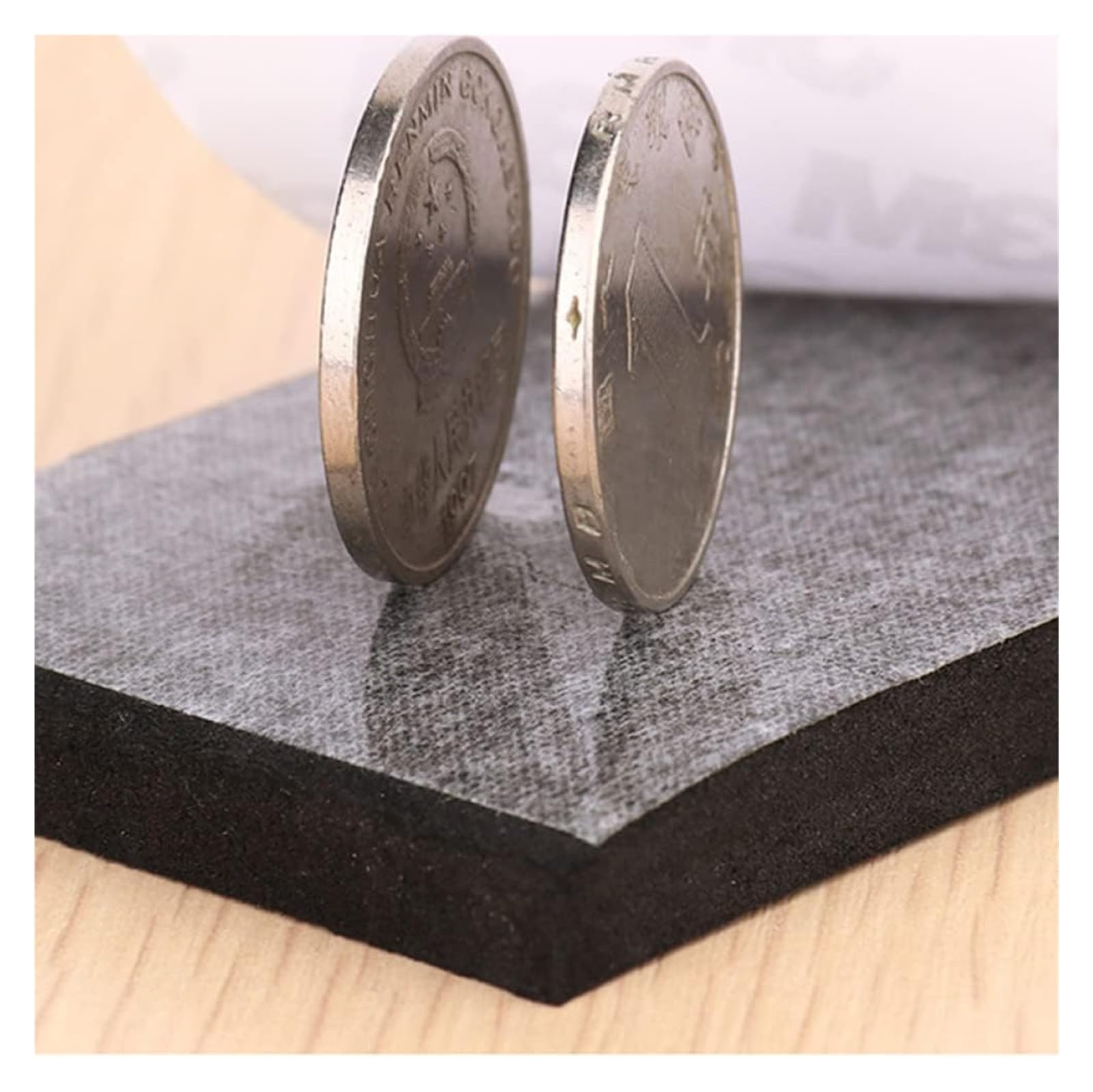 Sello para Puertas Y Ventanas, 2 Rollos de Cinta de Espuma Autoadhesiva de 5 M, Aislante Acústico Y Resistente Al Viento./1Mm*10Mm*5M