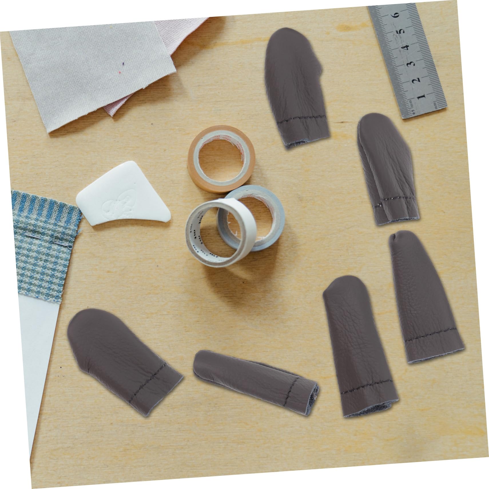 Housoutil Protector de Dedo Índice de Cuero Beige para Costura Artesanal Aislamiento Térmico y Ajuste Cómodo, Pack de 6 Piezas para Trabajo Aguja y Manualidades Color Aleatorio