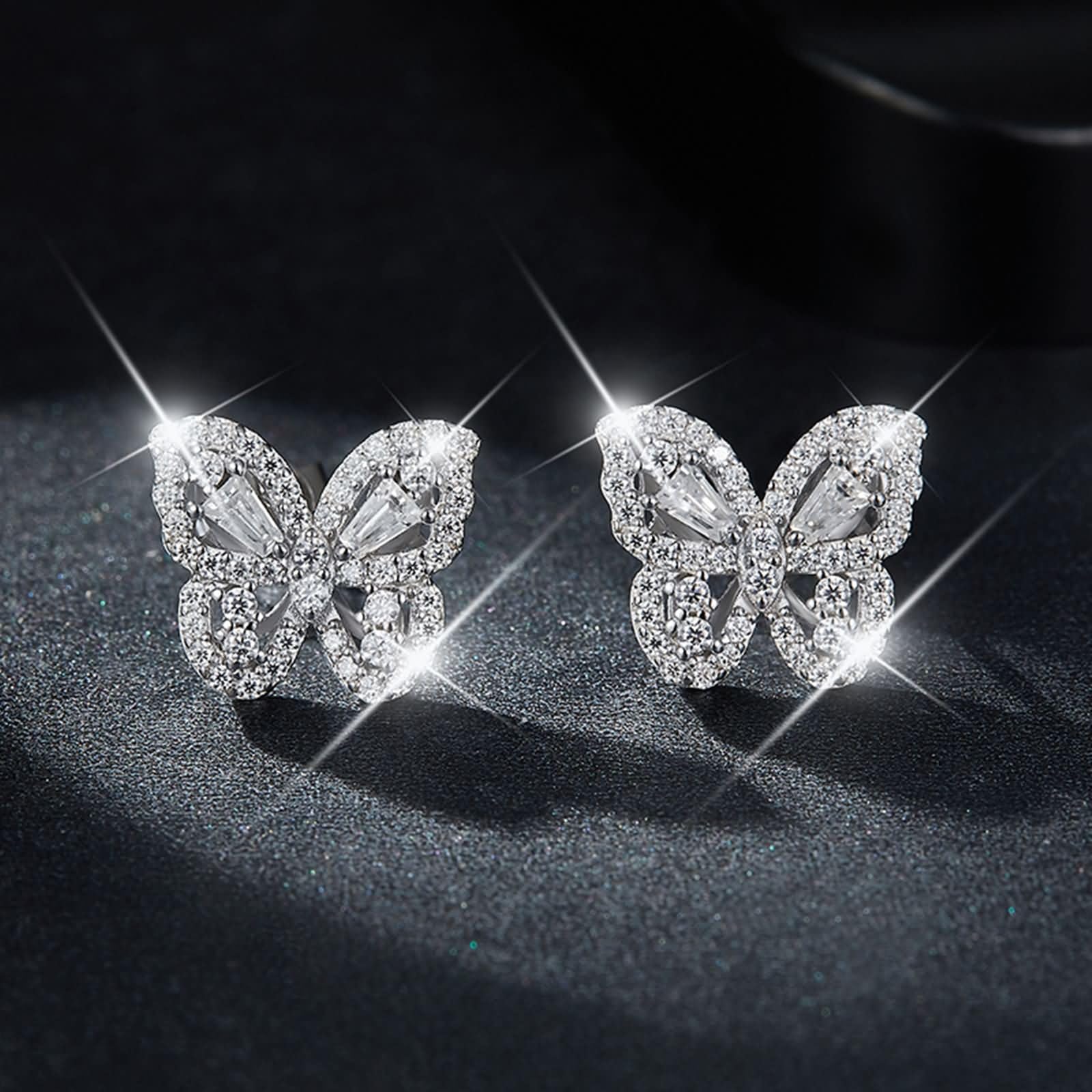 Ohrringe Weißgold 9K / 14K / 18 K für Damen, Schmetterling mit Moissanit, Ohrringe Silber Damen für Hochzeit