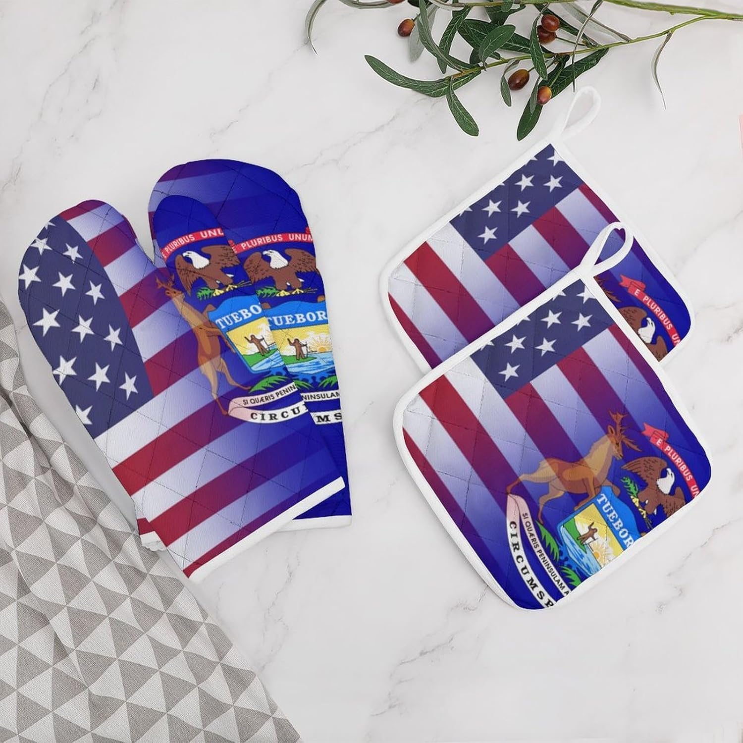U.S.A Michigan State Flag Oven Mitts and Pot Holders 4Pcs Set Heat Resistant Cooking Mitts Hot Pads