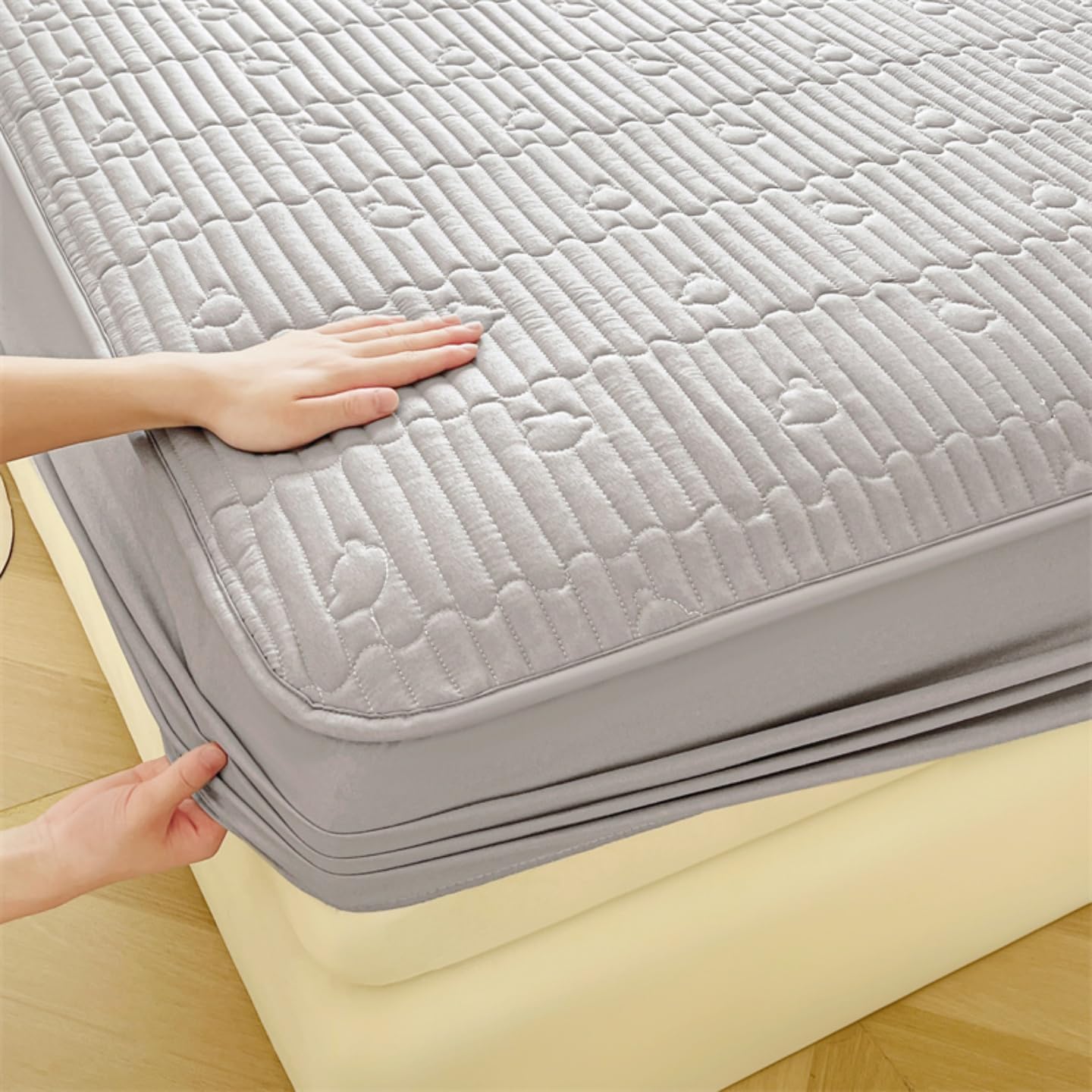 Waterproof Mattress Protector - Quilted Waterproof Breathable Soft Mattress Pad Cover, Machine Washable, 6-11 in Deep Pocket (Gray,Queen 60"x80")
