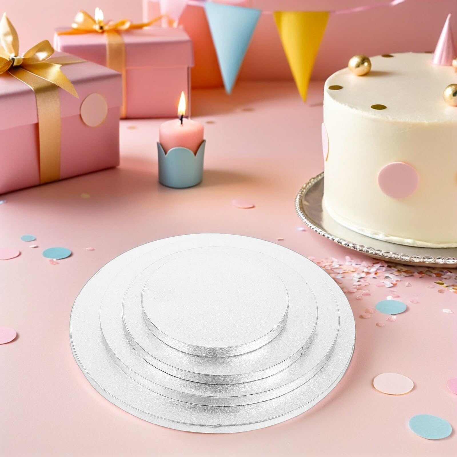 Mikikit 8 pièces Plateaux à Gâteau Ronds Carton Ondulé Résistant Argentées Supports Étanches et Anti-graisse pour Décoration et Présentation de Desserts Cupcakes Anniversaires et Mariages