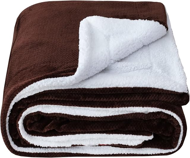 SOCHOW Waffle Sherpa Fleece Throw Blanket, Super Soft Fuzzy Warm, Lightweight Fluffy Reversible Plush Blanket for Bed Sofa Couch, 150cm×200cm Brown