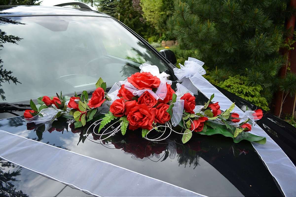 AMP Autoschmuck Autodeko Hochzeit Dekor Verschiedene Variante Komplett (Blumestrauß + Hochzeitstauben – rot)