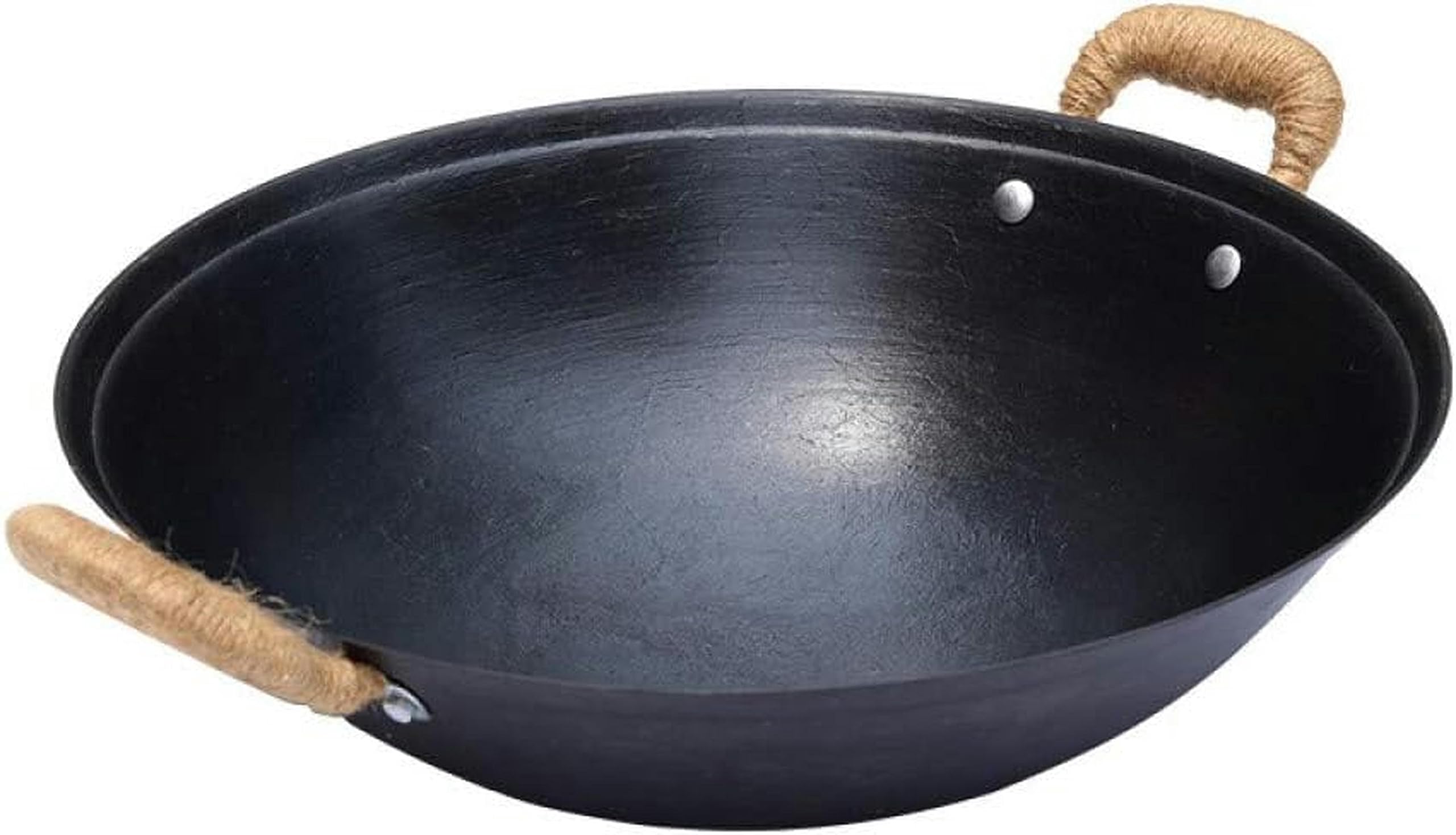 Wok en fonte poêle à ancienne pour raviver les saveurs du partage en cuisine